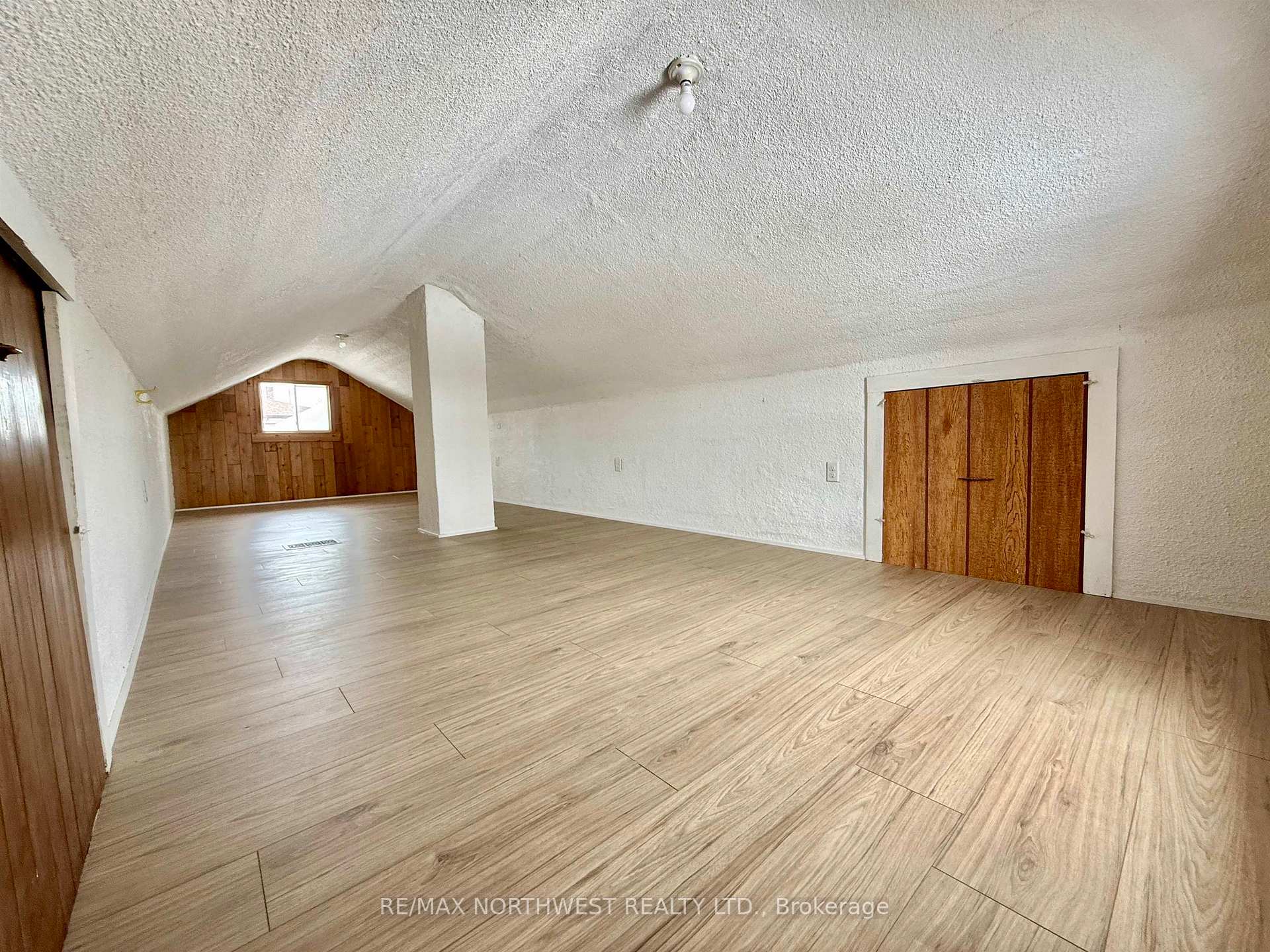 Photo 15 of 429 Fourth Street N, Kenora, North End — HOMEH
