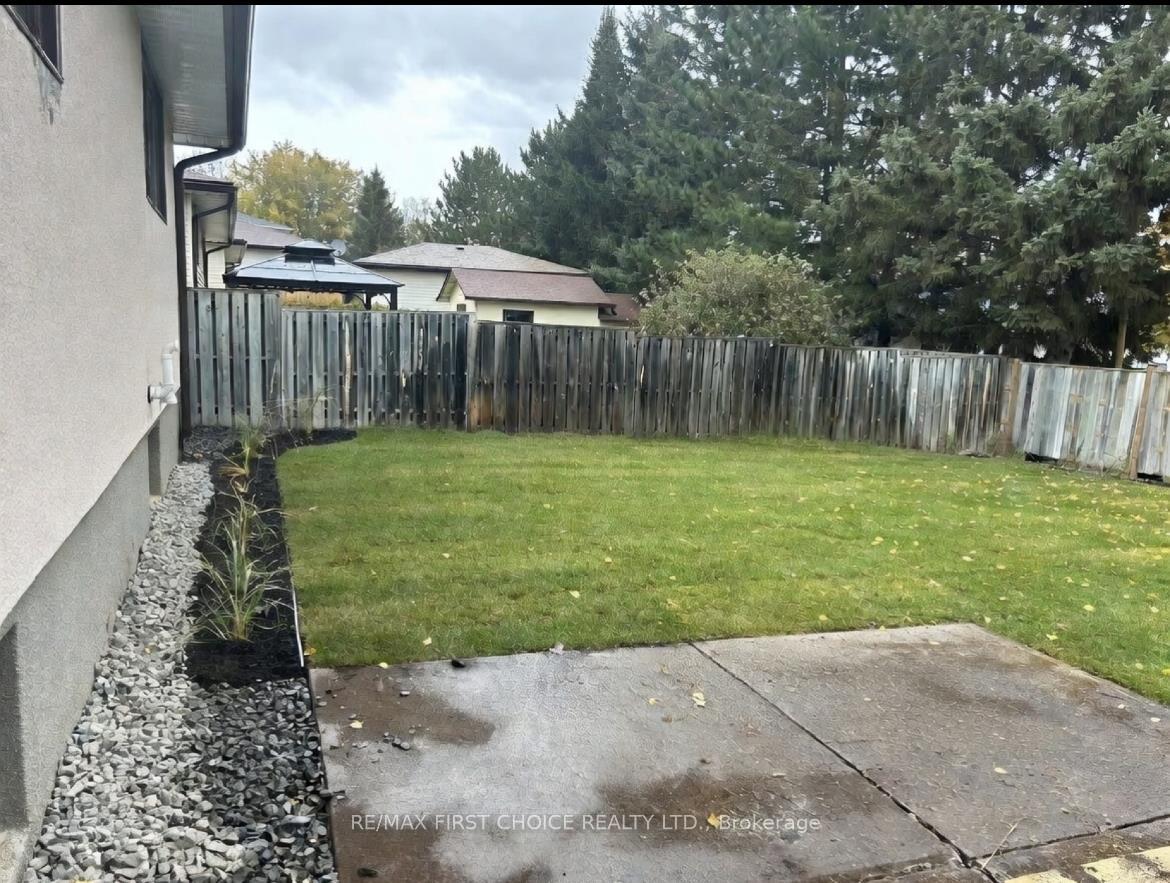 Photo 3 of 232 Downing Street, Thunder Bay, Dawson Heights — HOMEH