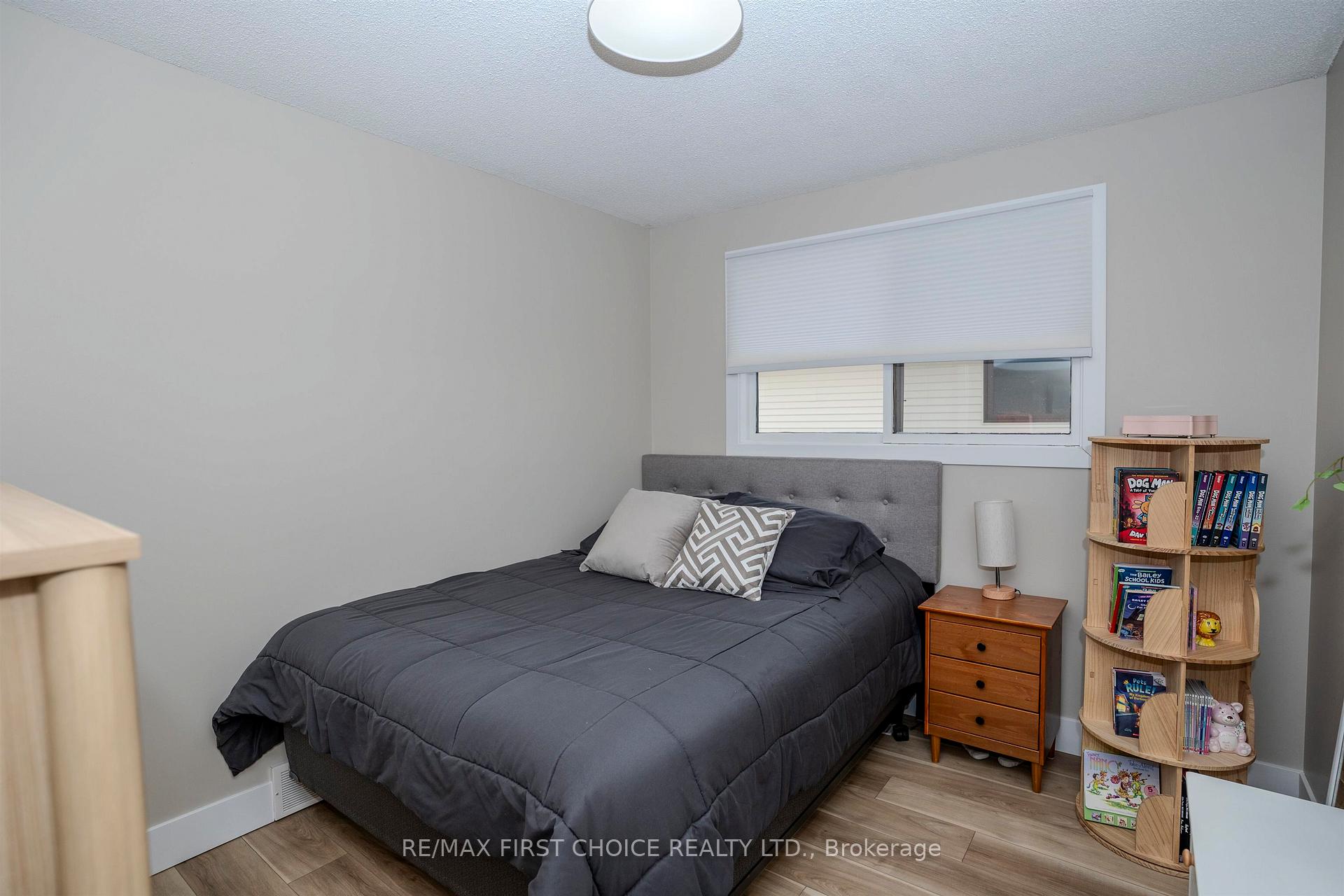 Photo 11 of 232 Downing Street, Thunder Bay, Dawson Heights — HOMEH