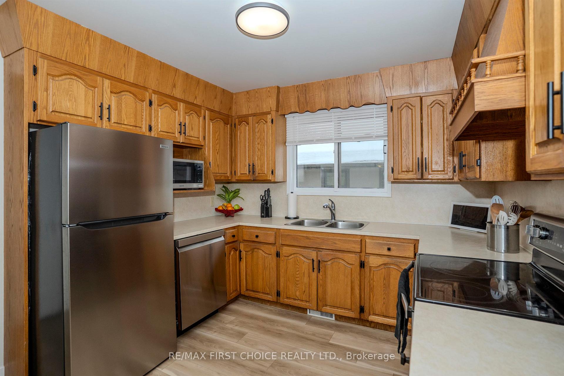 Photo 20 of 232 Downing Street, Thunder Bay, Dawson Heights — HOMEH