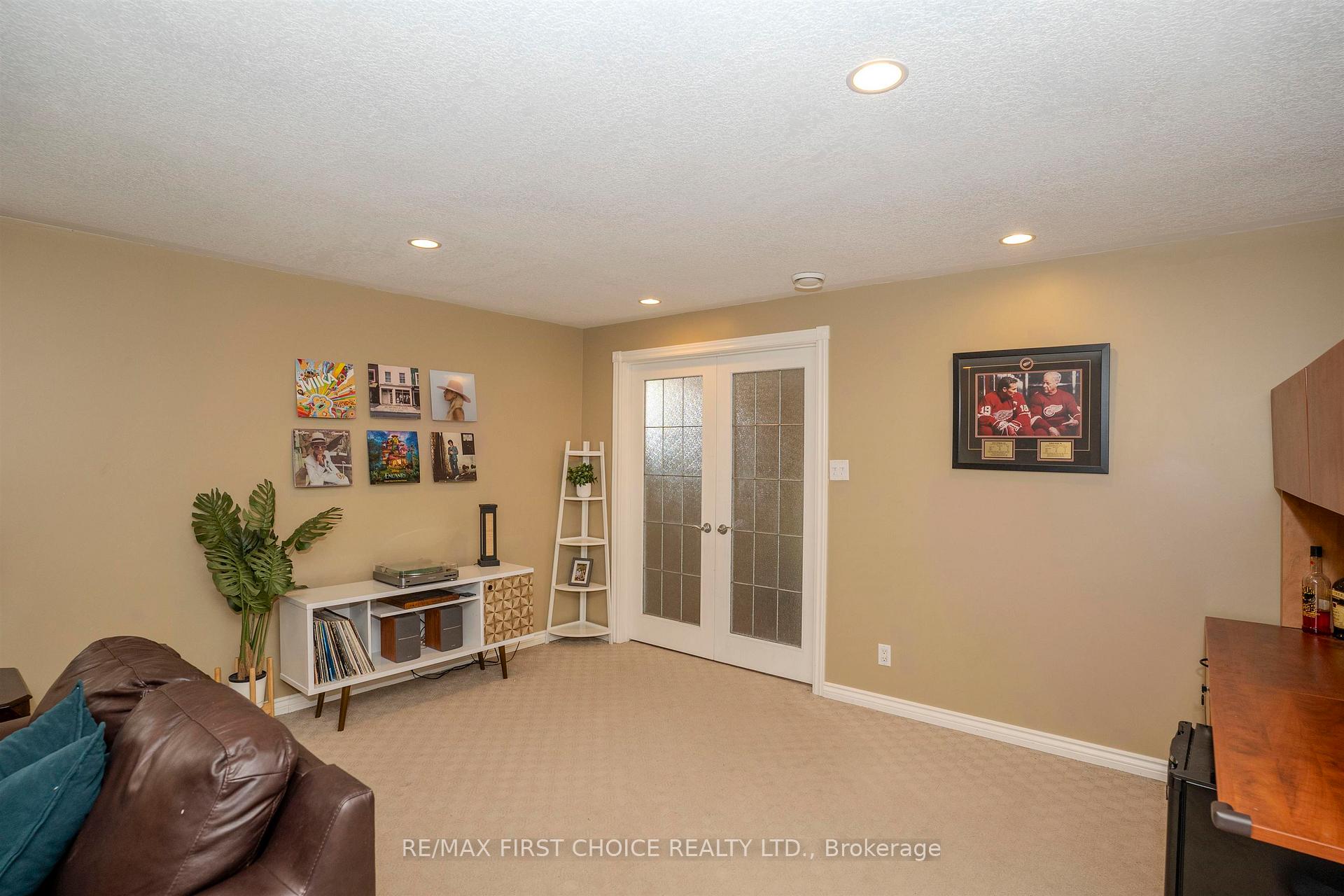 Photo 33 of 232 Downing Street, Thunder Bay, Dawson Heights — HOMEH