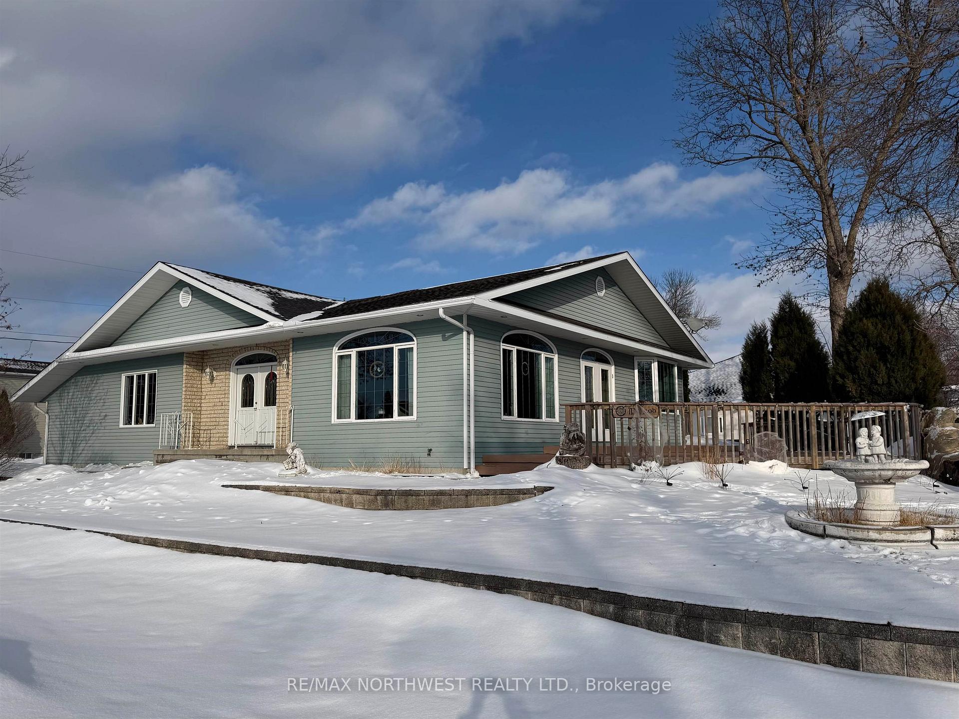 Front of 1105 Nelson Street