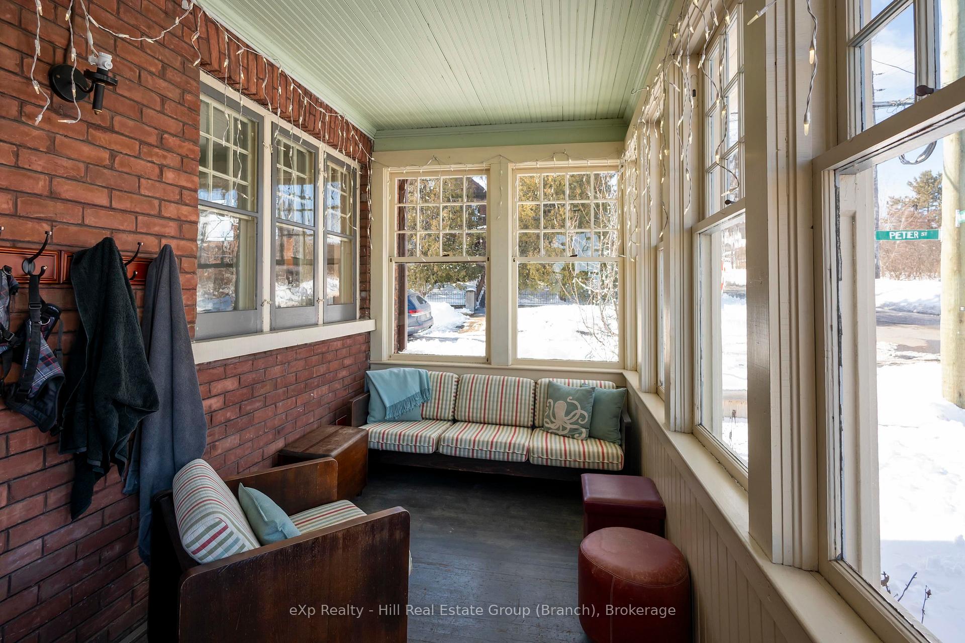 Photo 8 of 385 Van Norman Street, Thunder Bay, College Heights — HOMEH