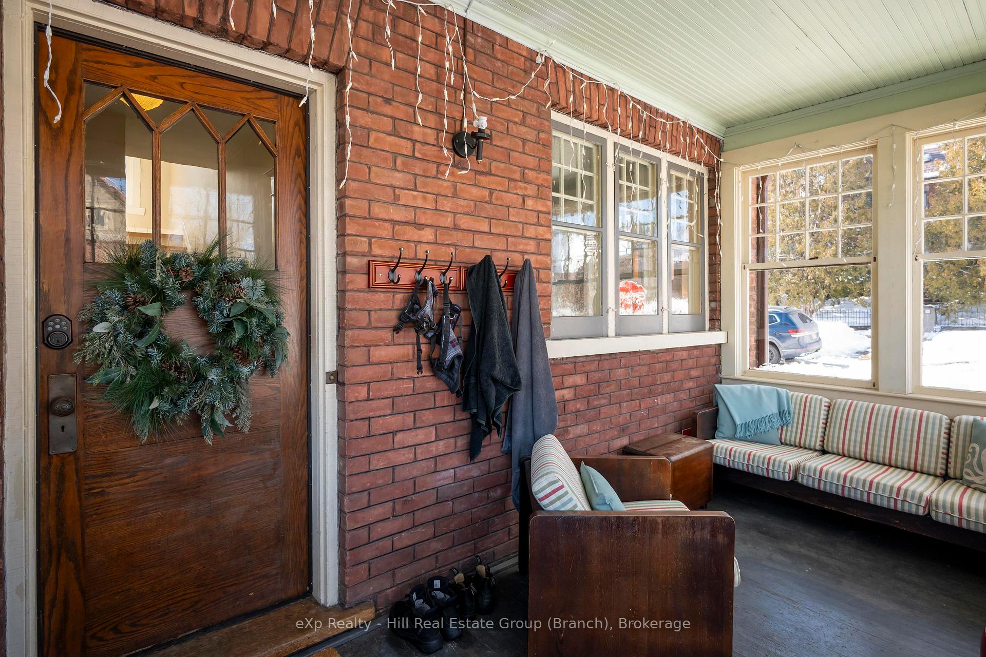 Photo 9 of 385 Van Norman Street, Thunder Bay, College Heights — HOMEH