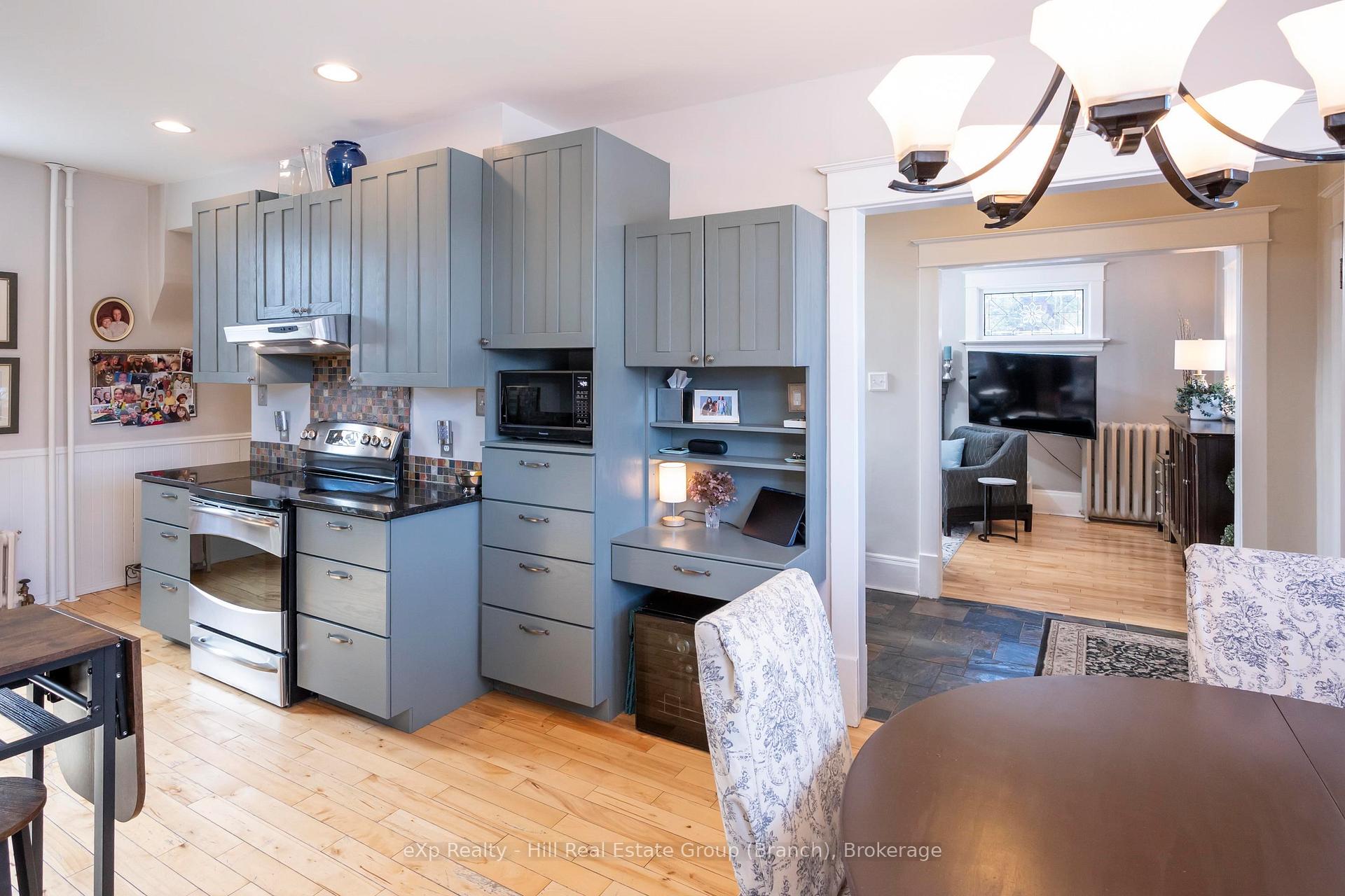 Photo 17 of 385 Van Norman Street, Thunder Bay, College Heights — HOMEH