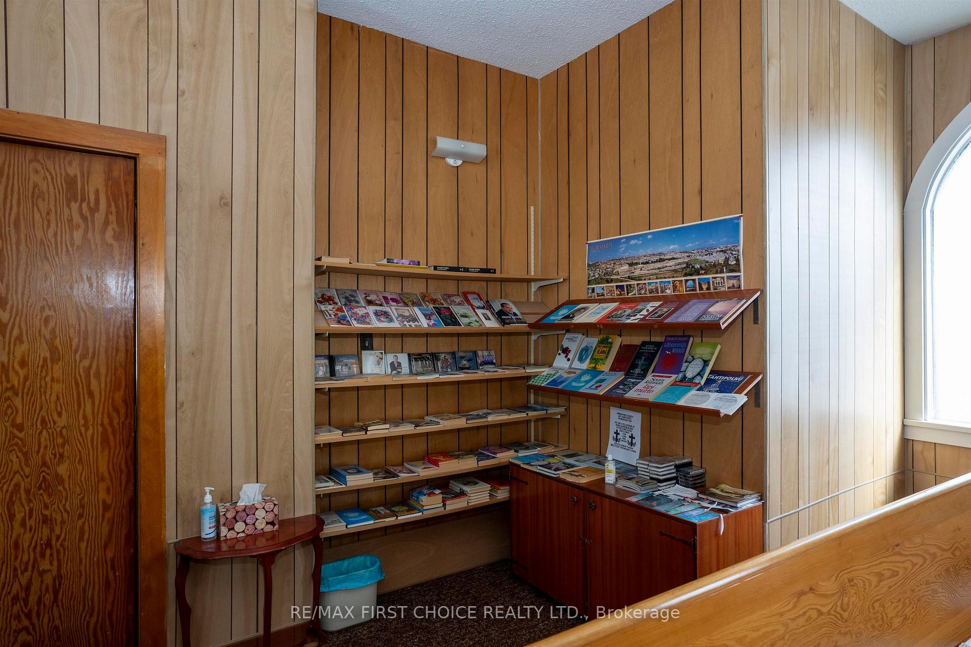 Photo 9 of 647 John Street, Thunder Bay, West End — HOMEH
