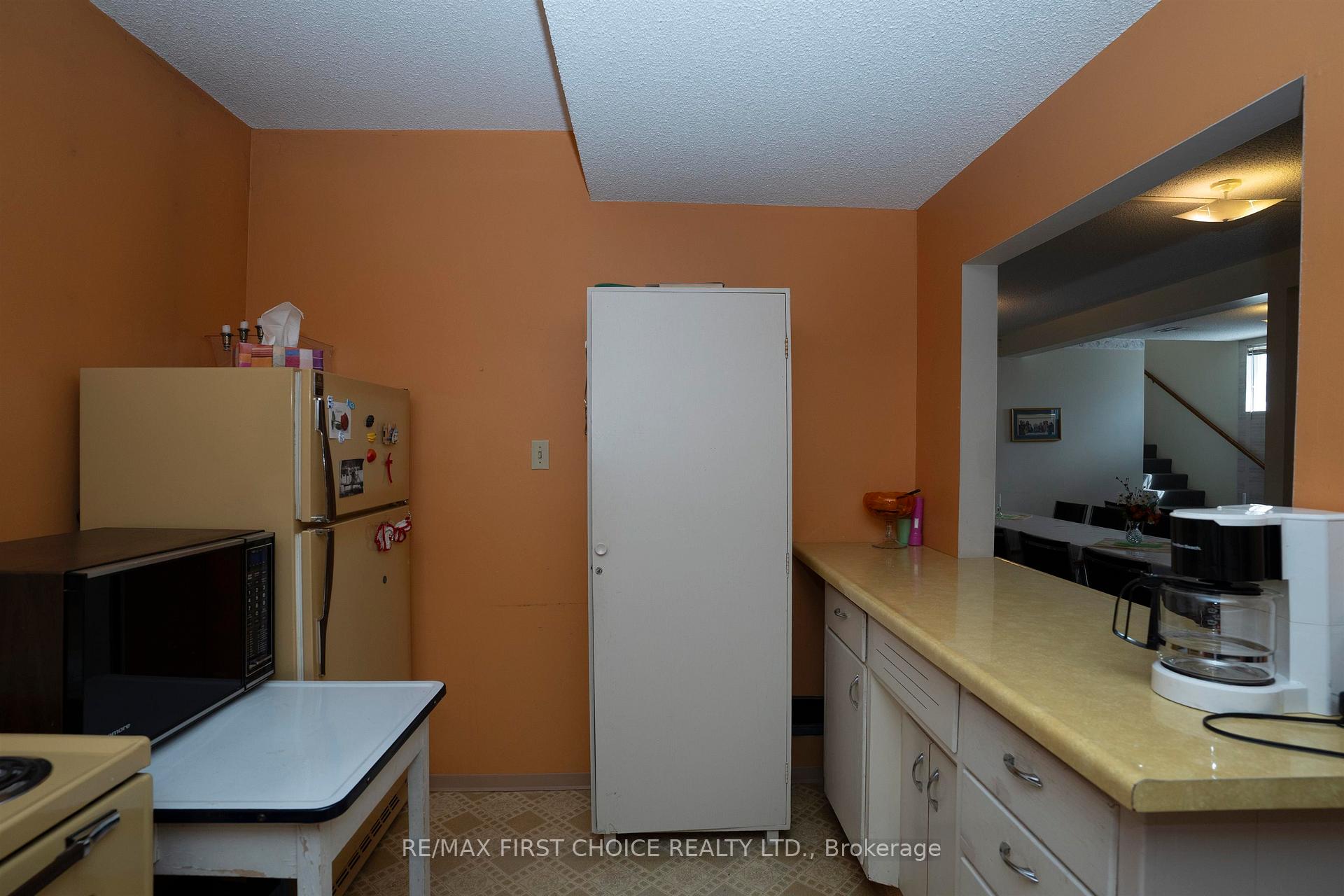 Photo 18 of 647 John Street, Thunder Bay, West End — HOMEH