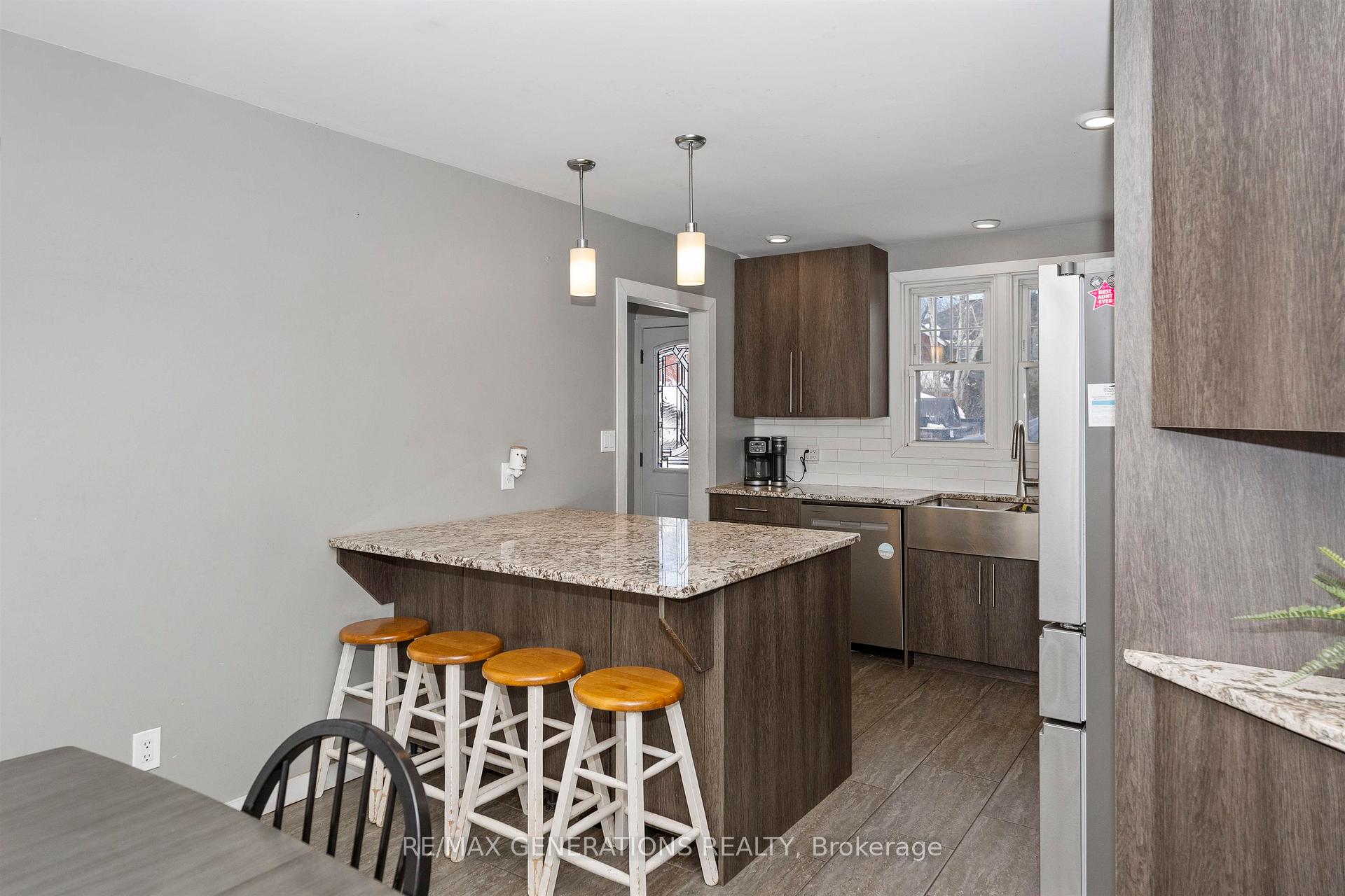 Photo 14 of 1417 Hamilton Avenue, Thunder Bay, Hyde Park — HOMEH