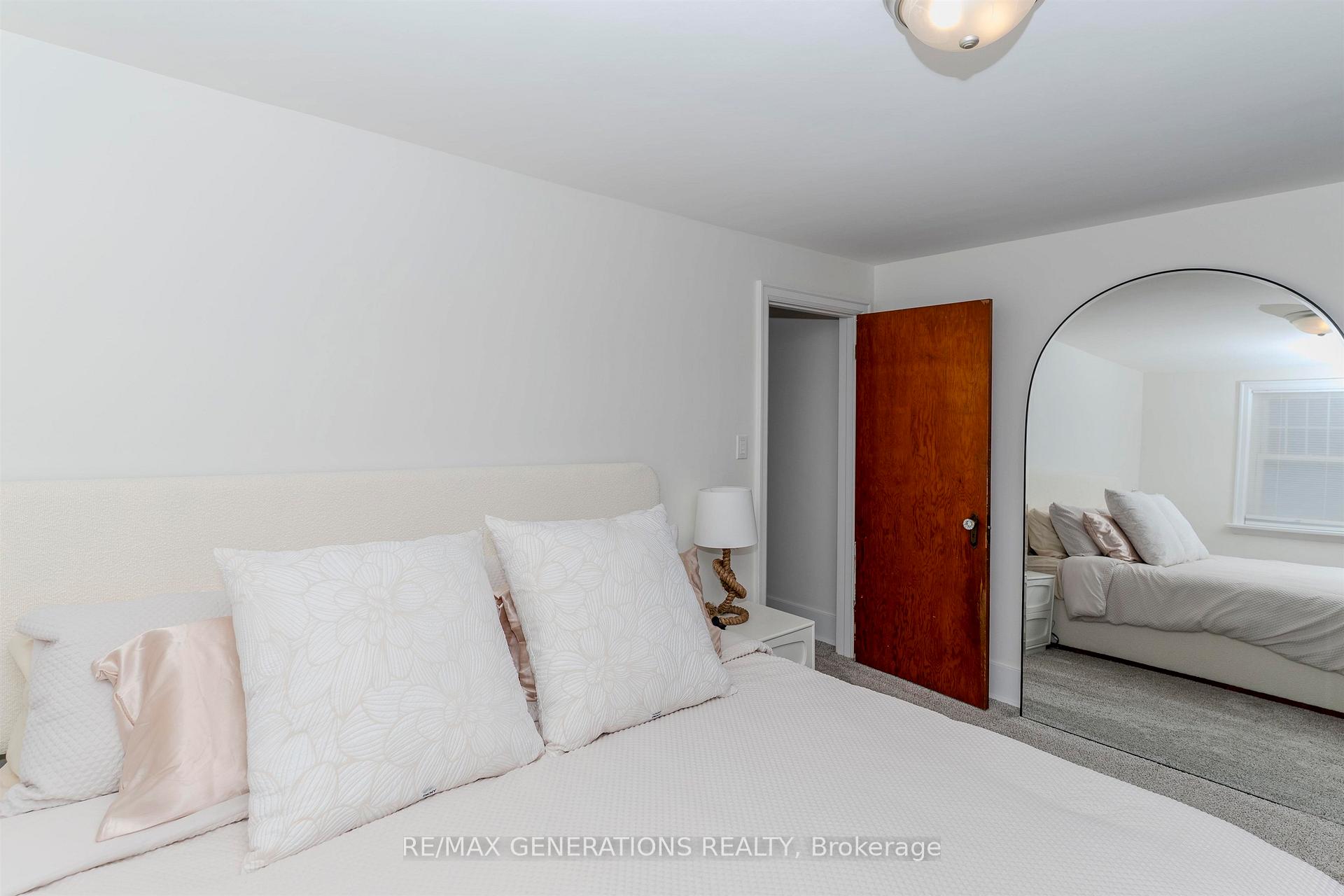 Photo 17 of 1417 Hamilton Avenue, Thunder Bay, Hyde Park — HOMEH