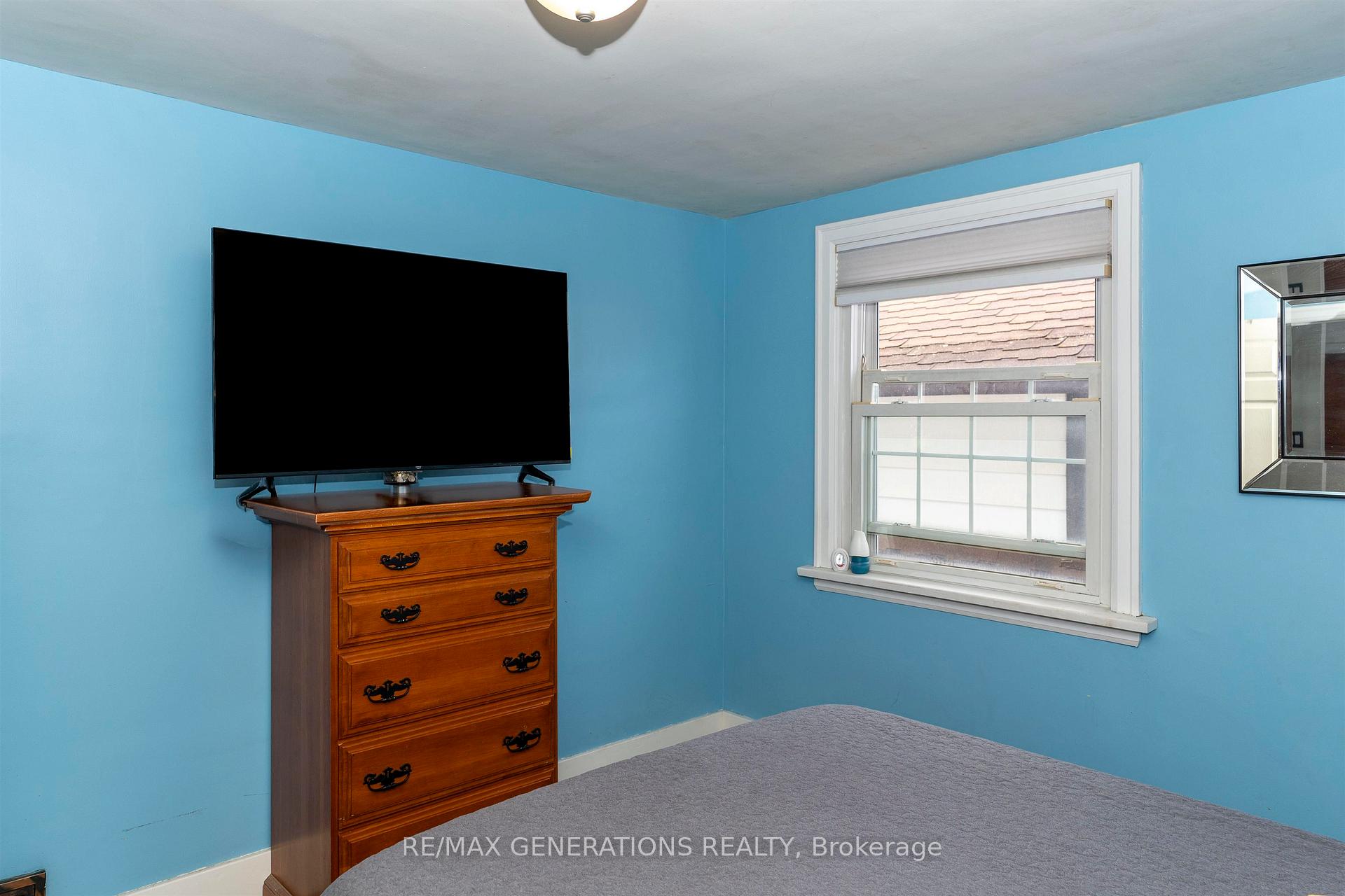 Photo 21 of 1417 Hamilton Avenue, Thunder Bay, Hyde Park — HOMEH