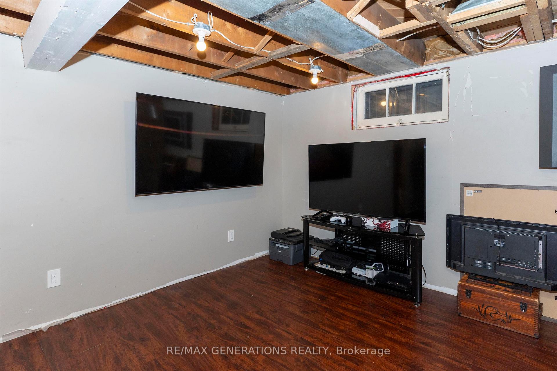 Photo 29 of 1417 Hamilton Avenue, Thunder Bay, Hyde Park — HOMEH