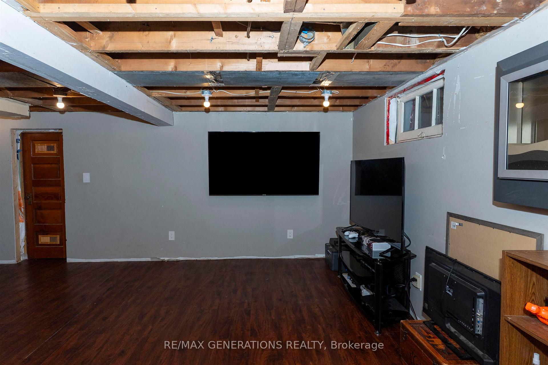 Photo 30 of 1417 Hamilton Avenue, Thunder Bay, Hyde Park — HOMEH