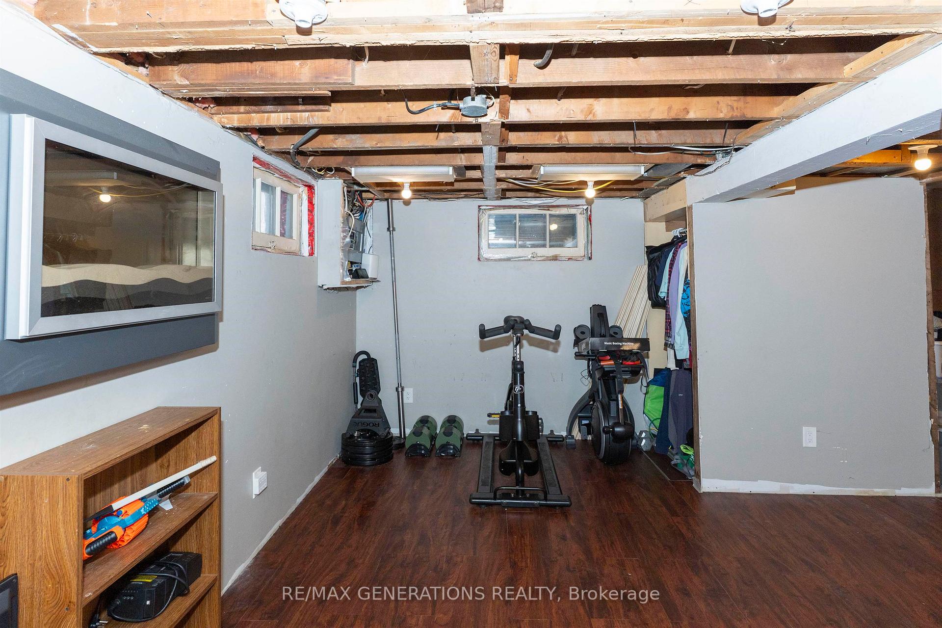 Photo 31 of 1417 Hamilton Avenue, Thunder Bay, Hyde Park — HOMEH