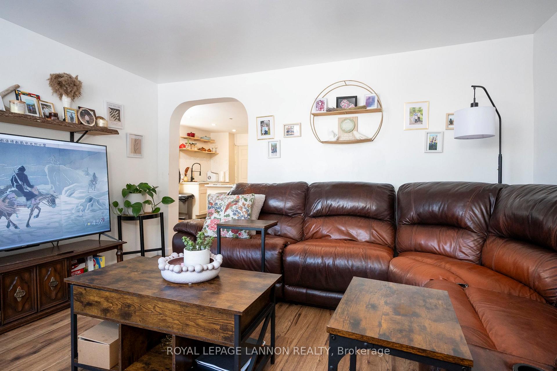 Photo 5 of 415 Archibald Street S, Thunder Bay, Hyde Park — HOMEH