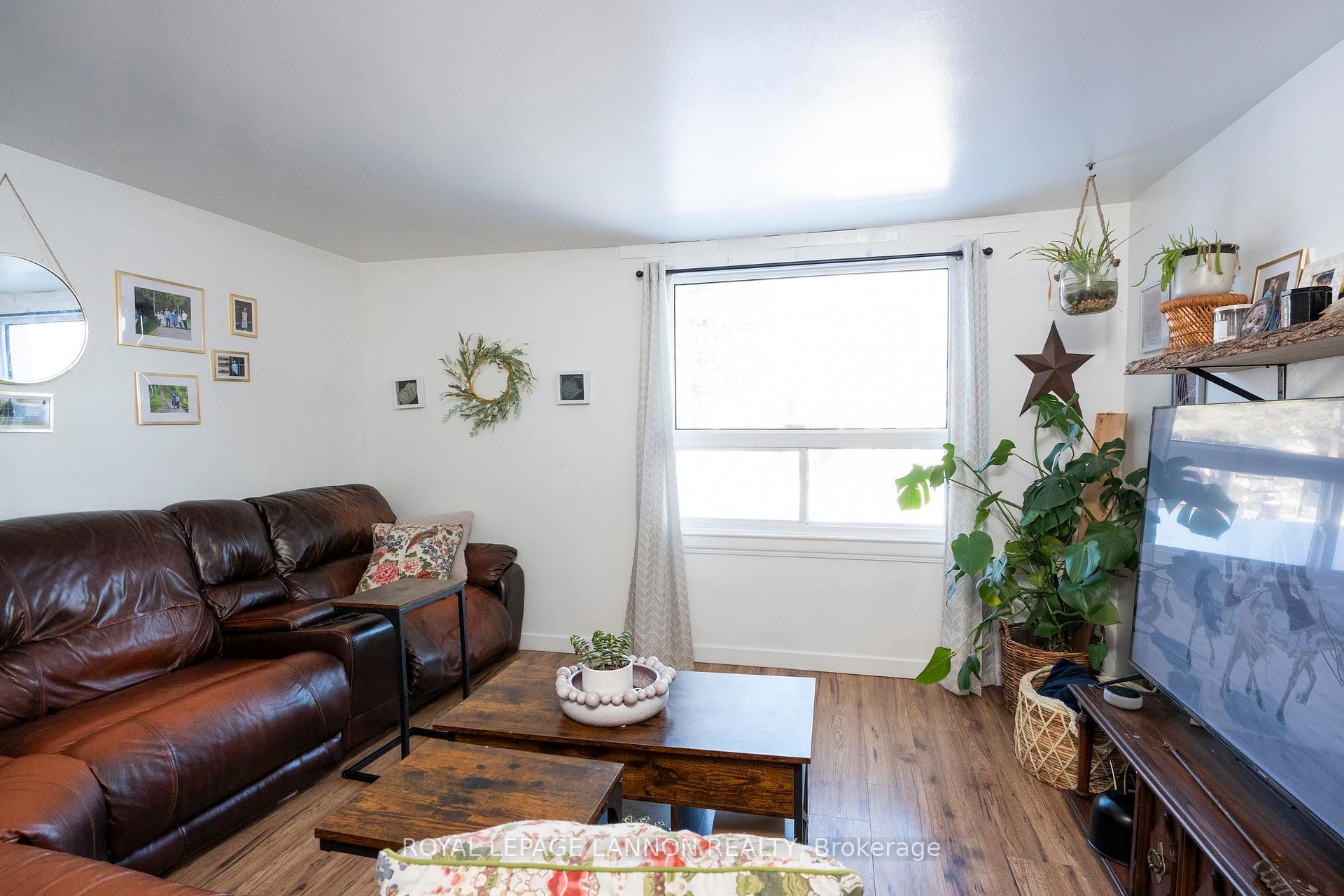 Photo 6 of 415 Archibald Street S, Thunder Bay, Hyde Park — HOMEH
