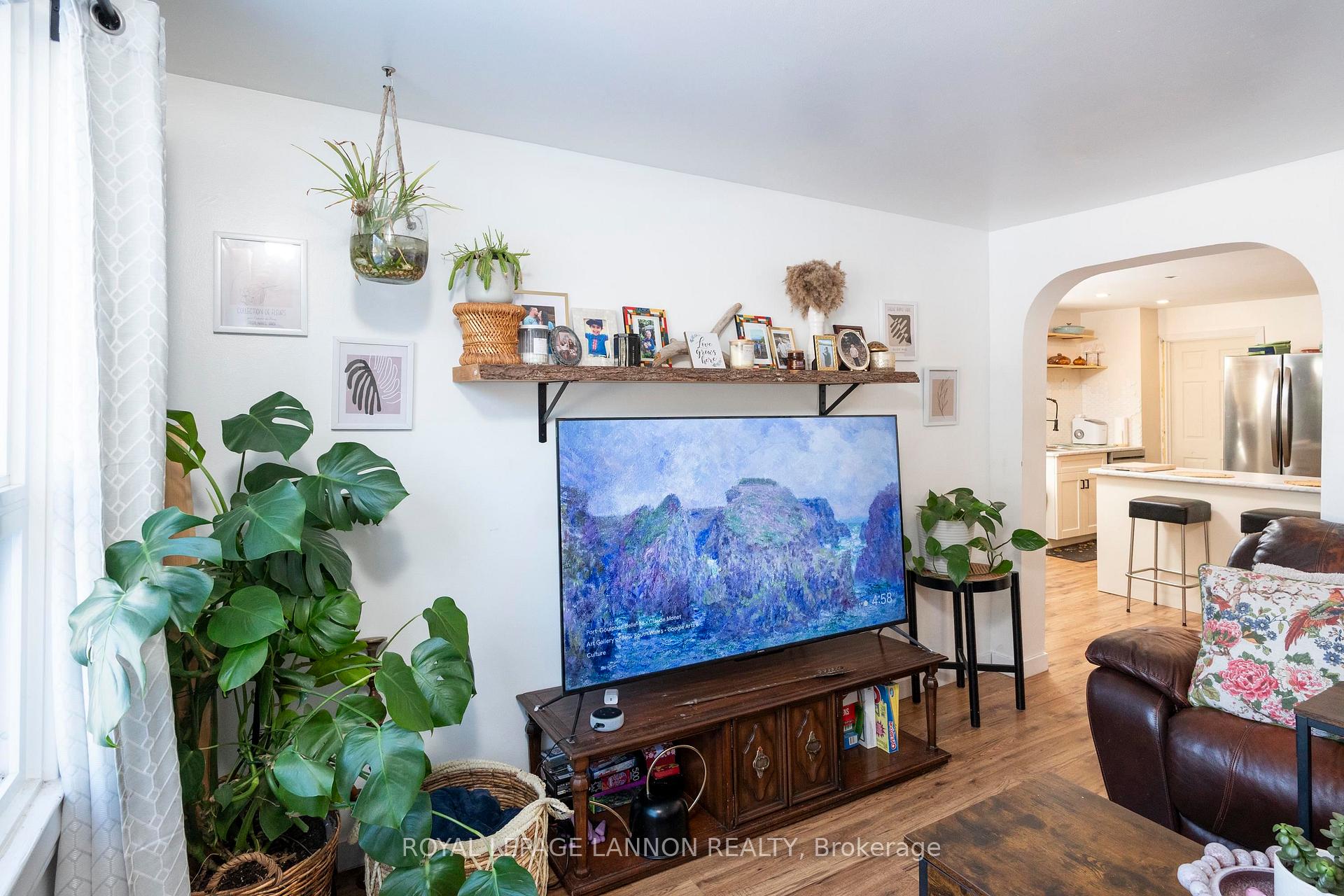 Photo 8 of 415 Archibald Street S, Thunder Bay, Hyde Park — HOMEH