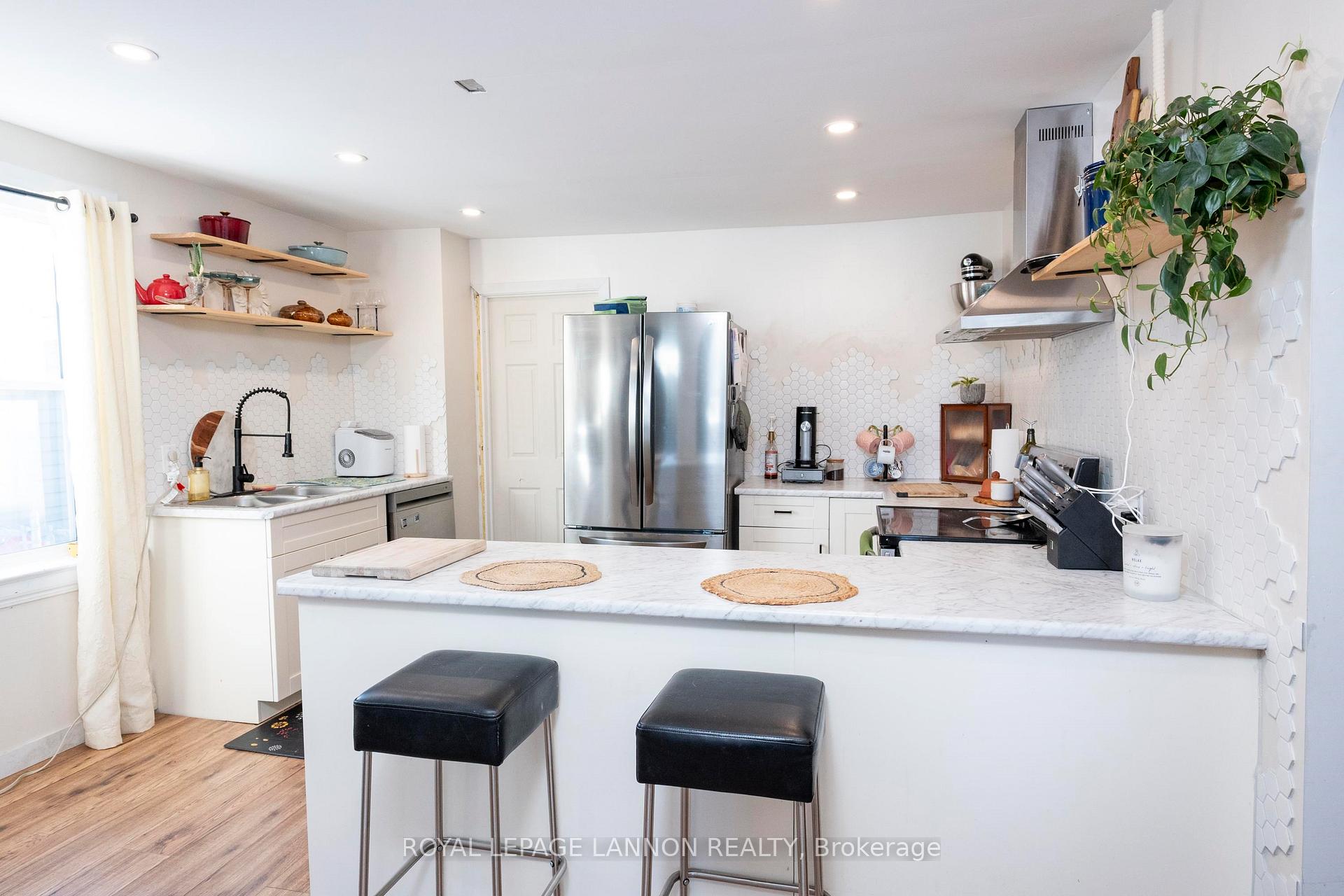 Photo 14 of 415 Archibald Street S, Thunder Bay, Hyde Park — HOMEH