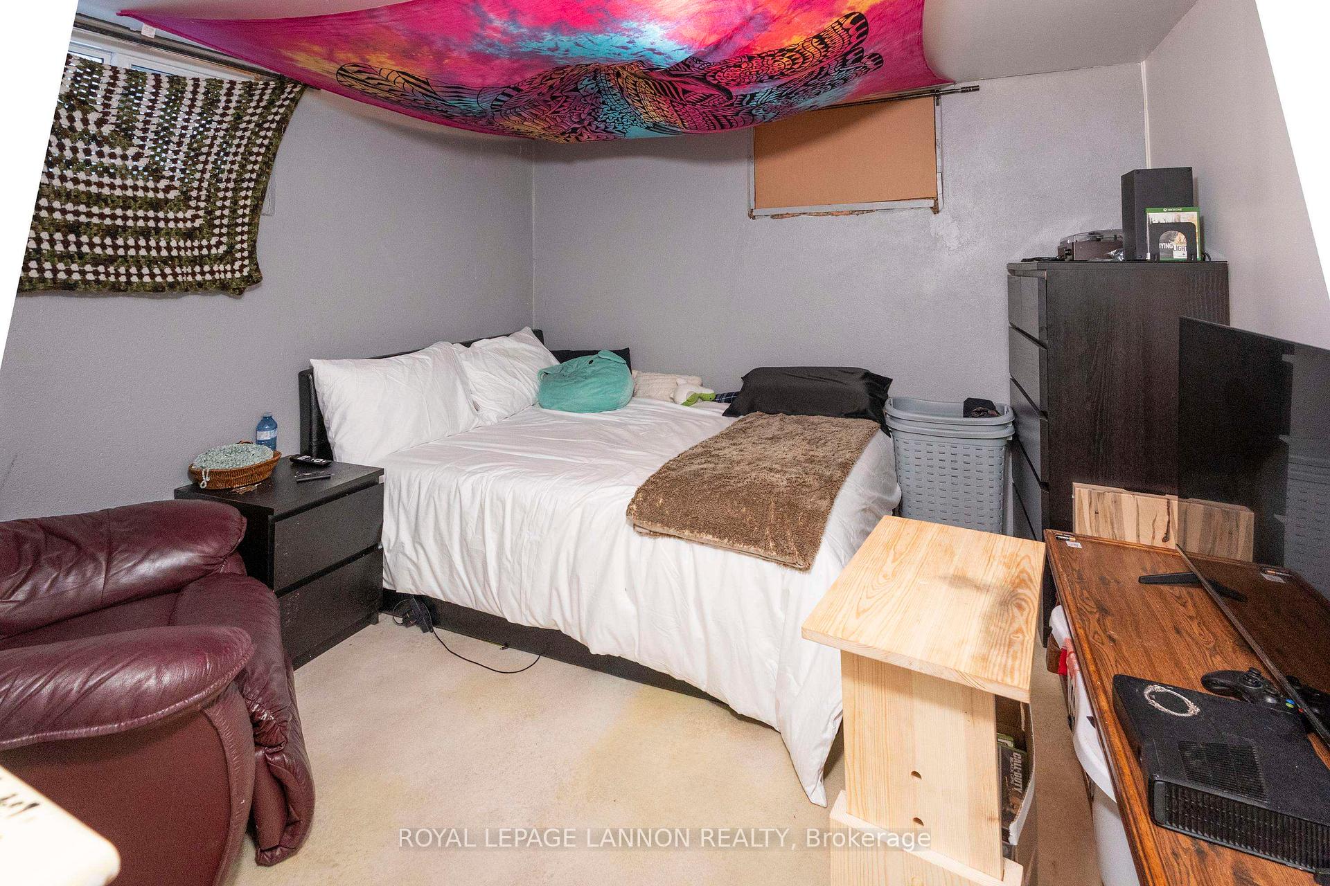 Photo 19 of 415 Archibald Street S, Thunder Bay, Hyde Park — HOMEH
