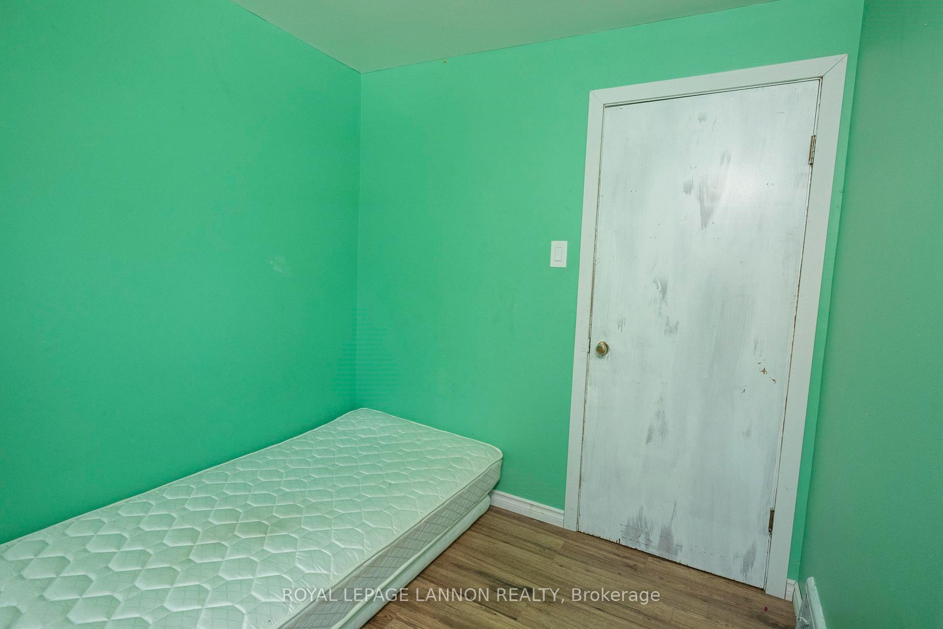 Photo 21 of 415 Archibald Street S, Thunder Bay, Hyde Park — HOMEH