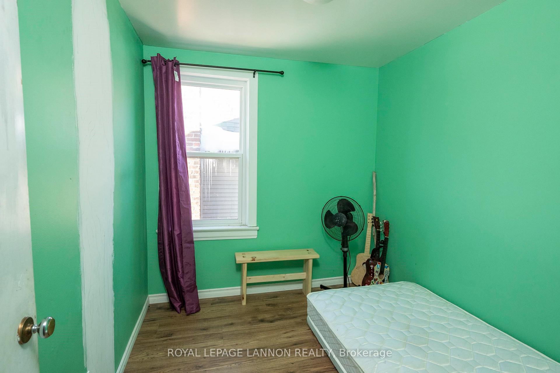 Photo 22 of 415 Archibald Street S, Thunder Bay, Hyde Park — HOMEH