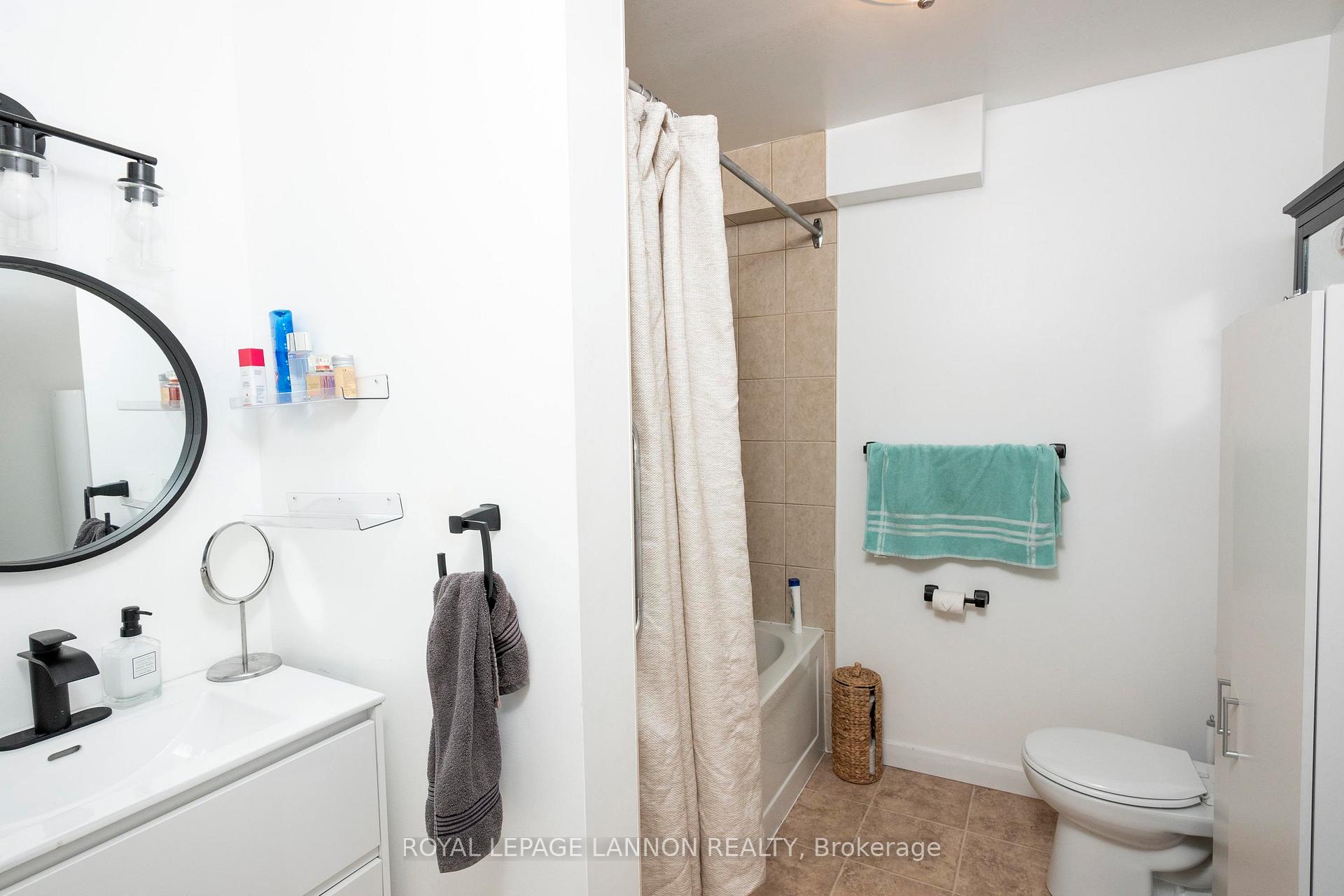 Photo 28 of 415 Archibald Street S, Thunder Bay, Hyde Park — HOMEH