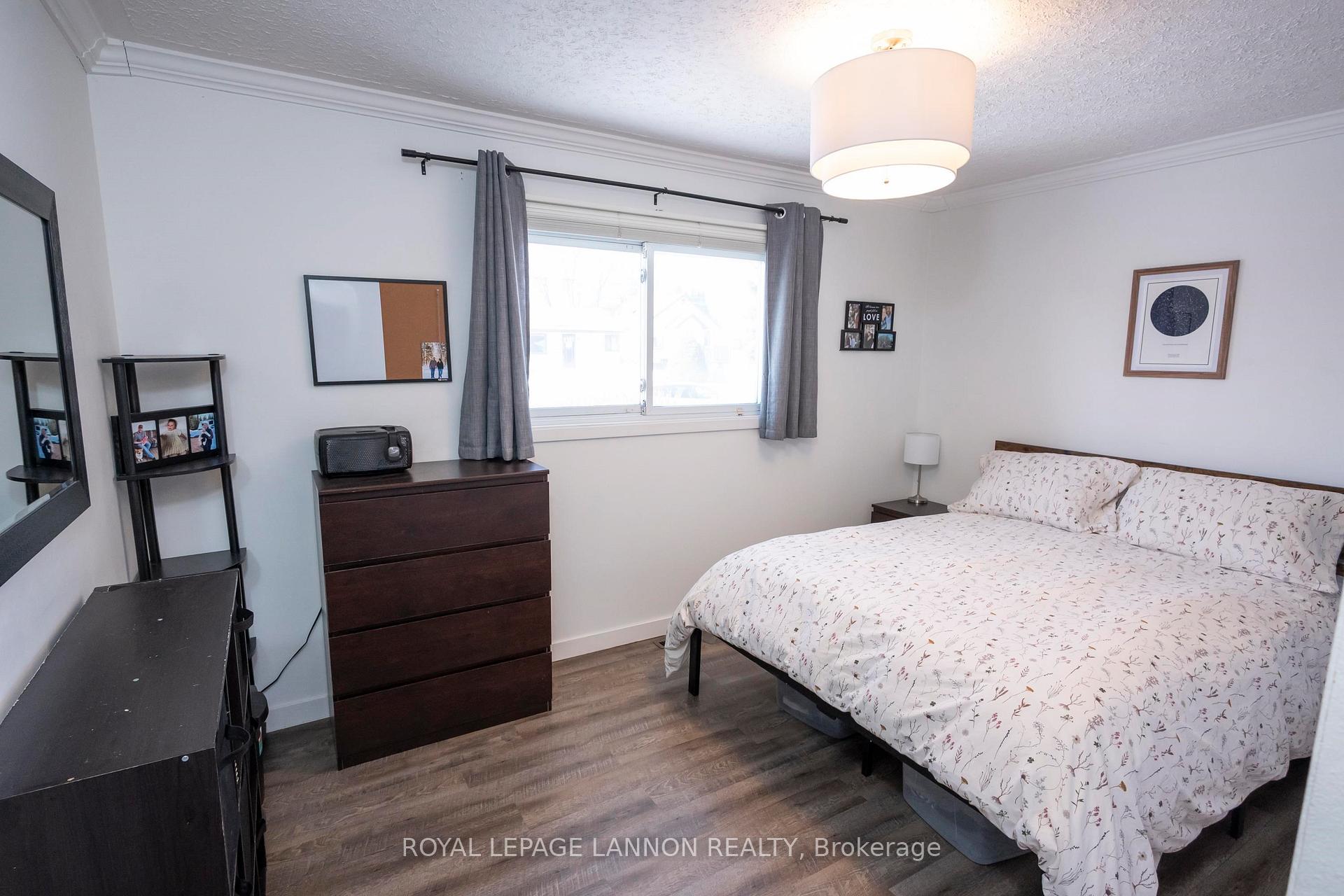 Photo 11 of 131 Carl Avenue, Thunder Bay, John Street North — HOMEH