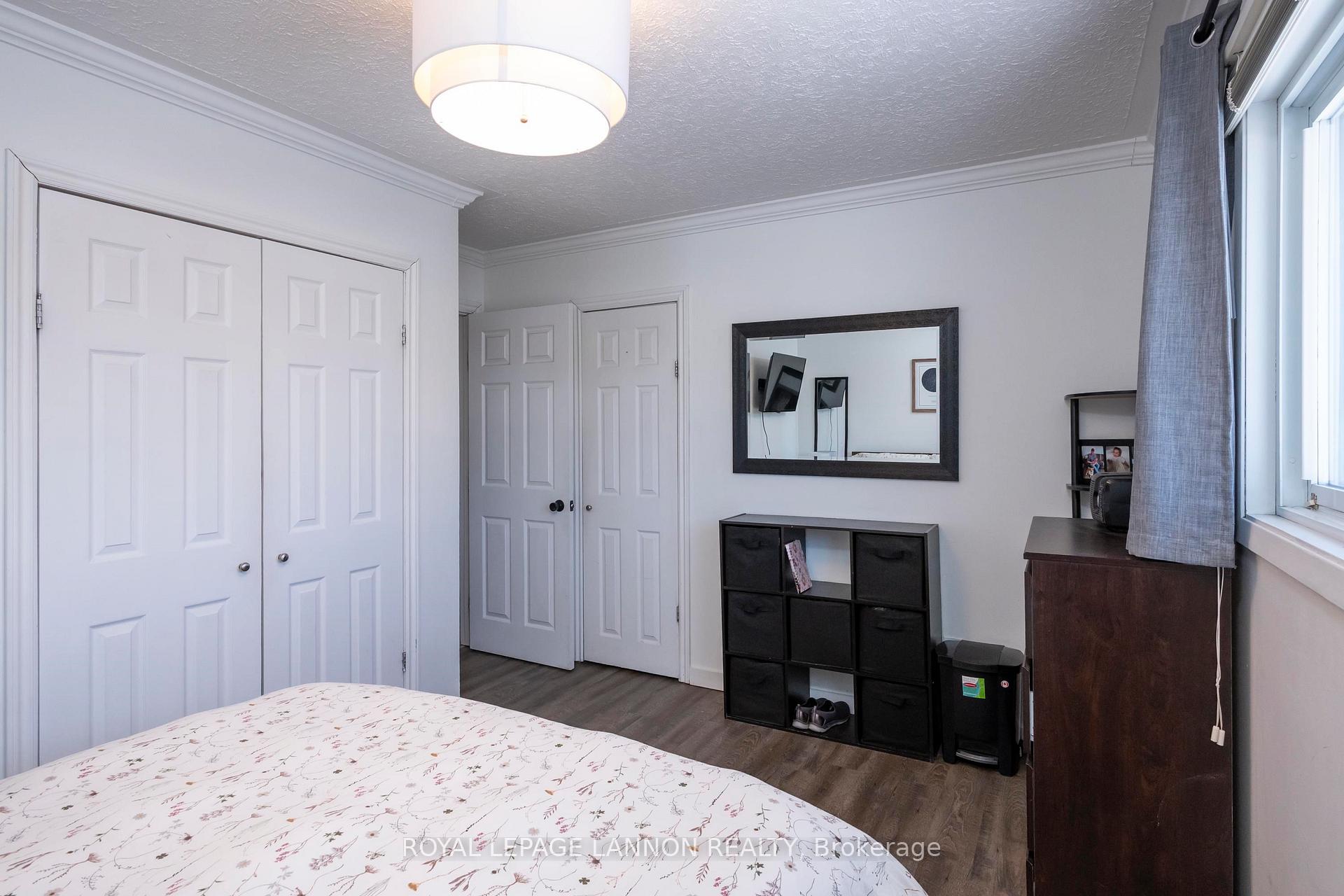 Photo 12 of 131 Carl Avenue, Thunder Bay, John Street North — HOMEH