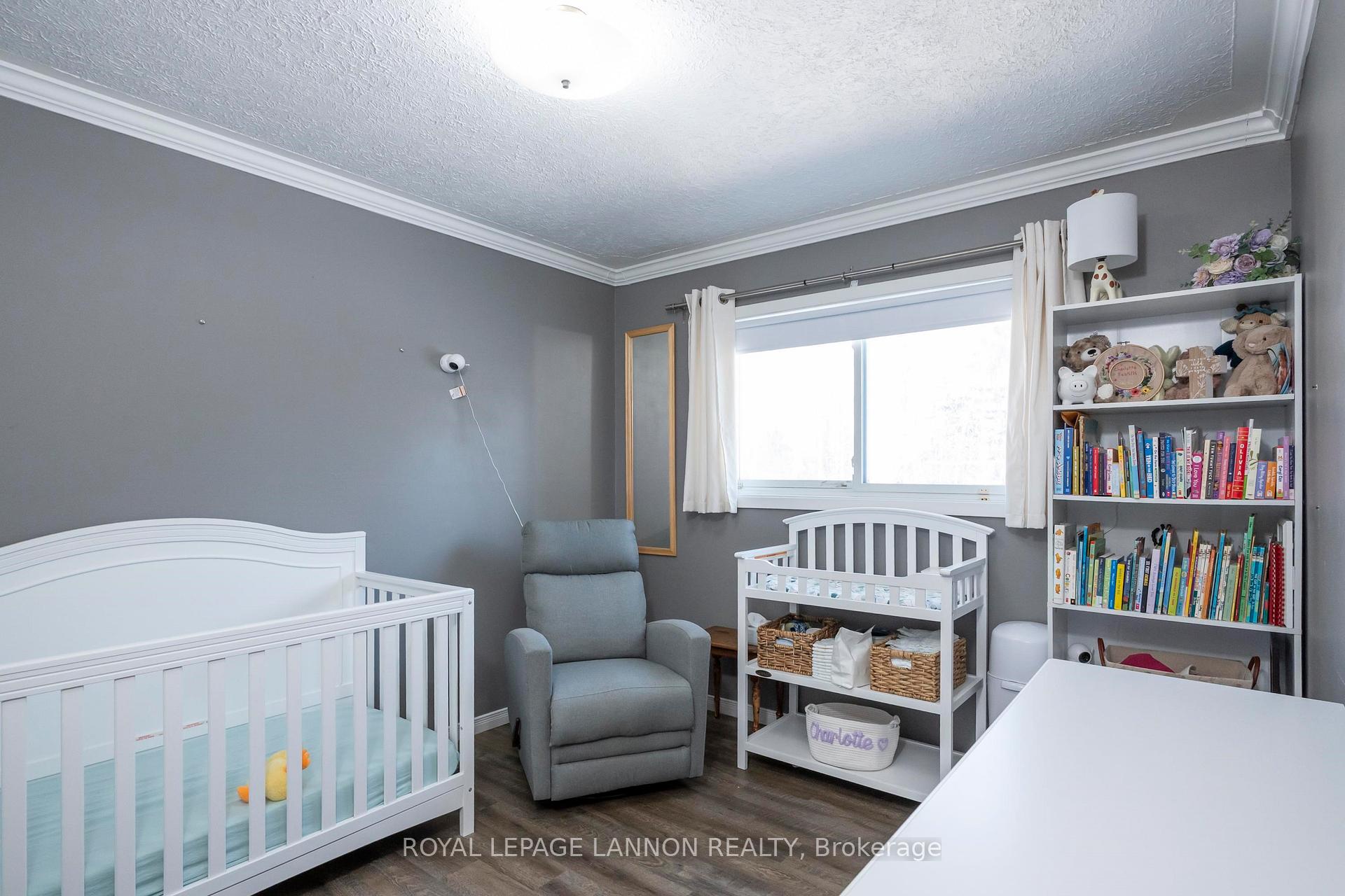Photo 14 of 131 Carl Avenue, Thunder Bay, John Street North — HOMEH