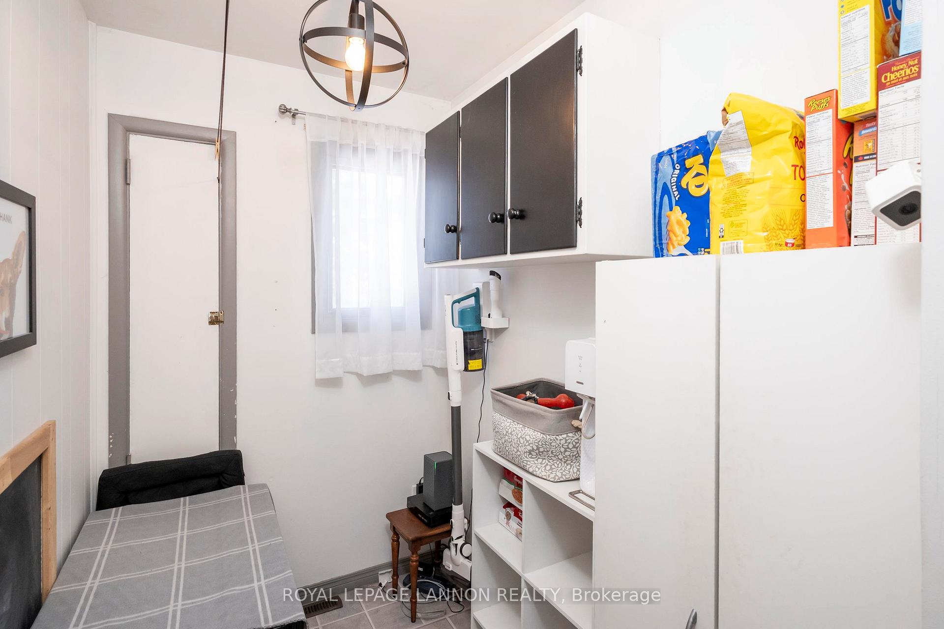 Photo 19 of 131 Carl Avenue, Thunder Bay, John Street North — HOMEH