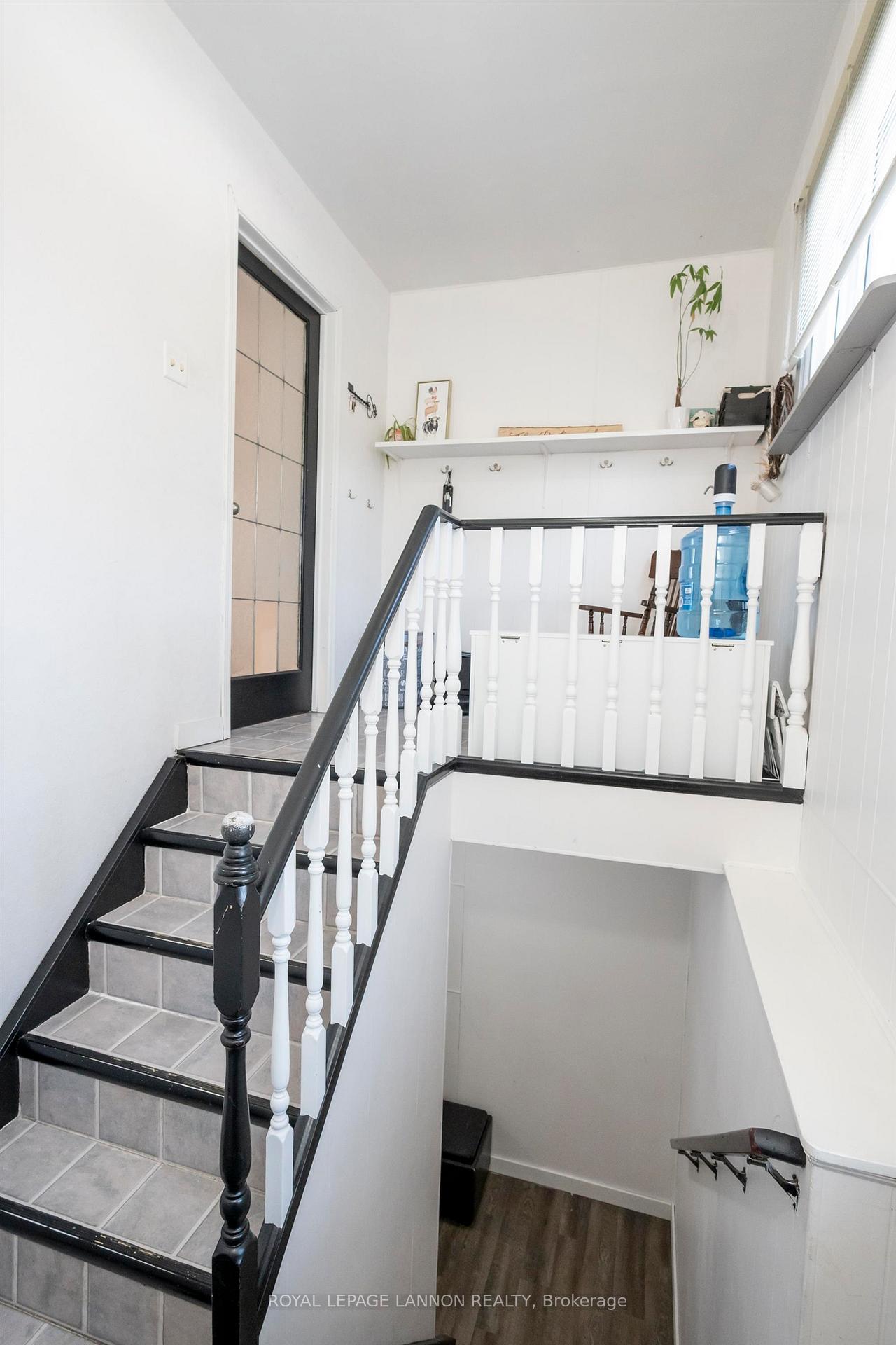 Photo 22 of 131 Carl Avenue, Thunder Bay, John Street North — HOMEH