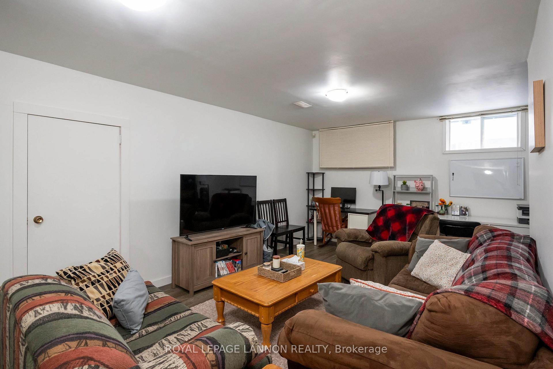 Photo 24 of 131 Carl Avenue, Thunder Bay, John Street North — HOMEH