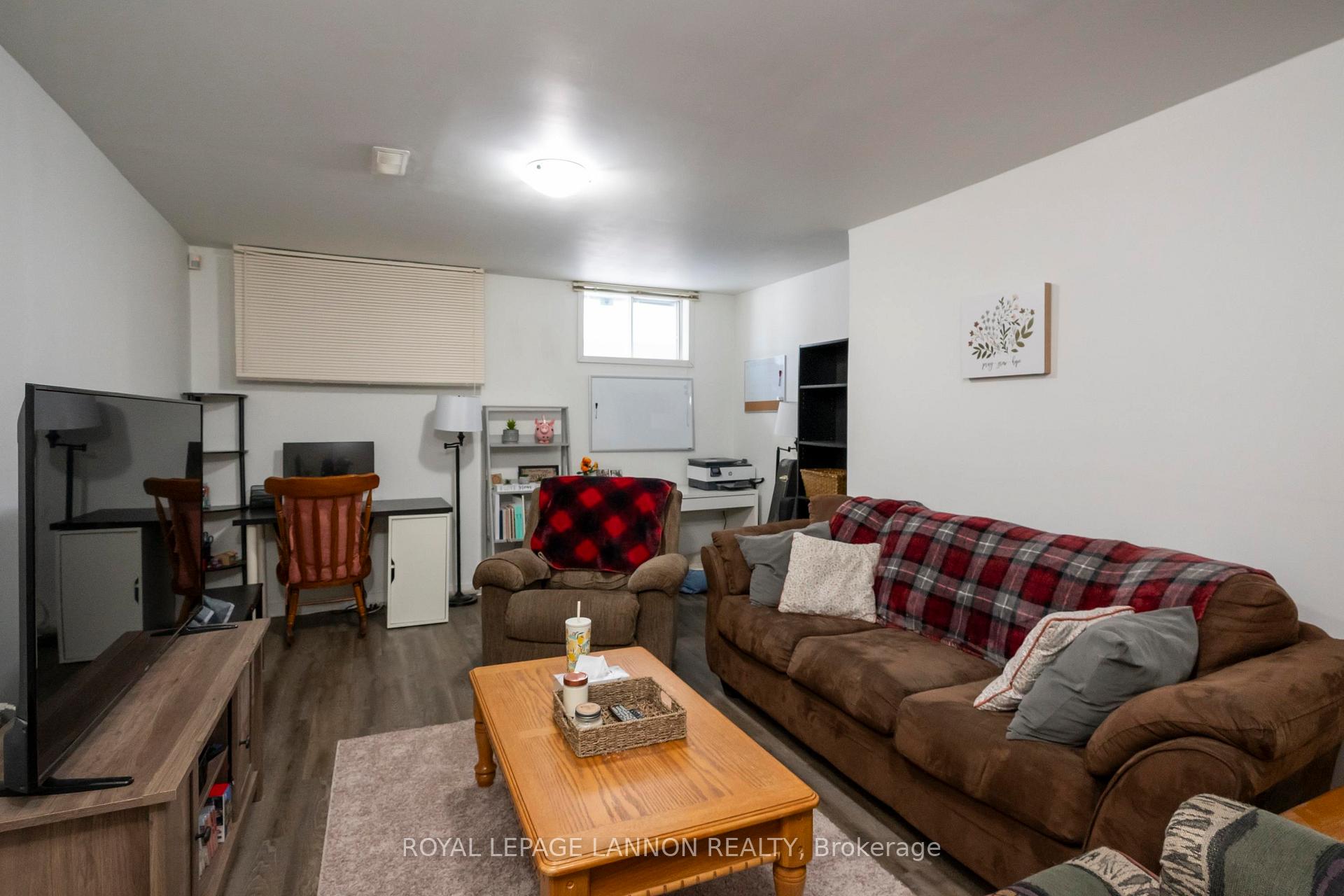 Photo 25 of 131 Carl Avenue, Thunder Bay, John Street North — HOMEH