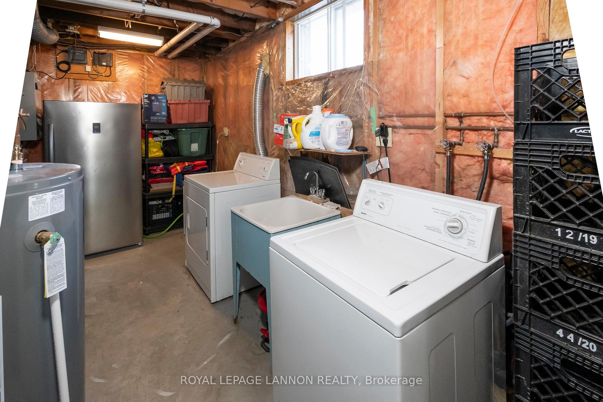 Photo 33 of 131 Carl Avenue, Thunder Bay, John Street North — HOMEH