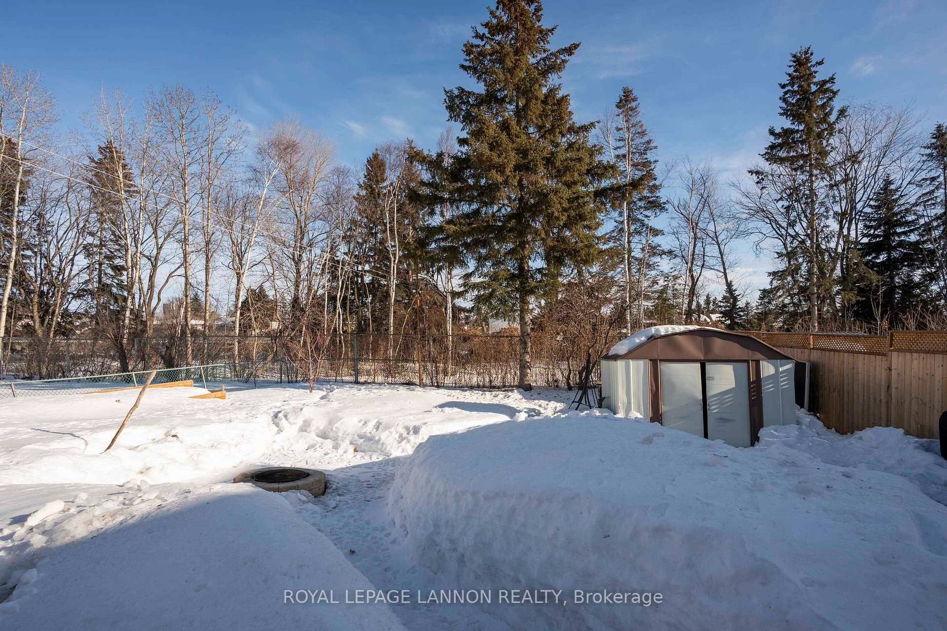 Photo 37 of 131 Carl Avenue, Thunder Bay, John Street North — HOMEH