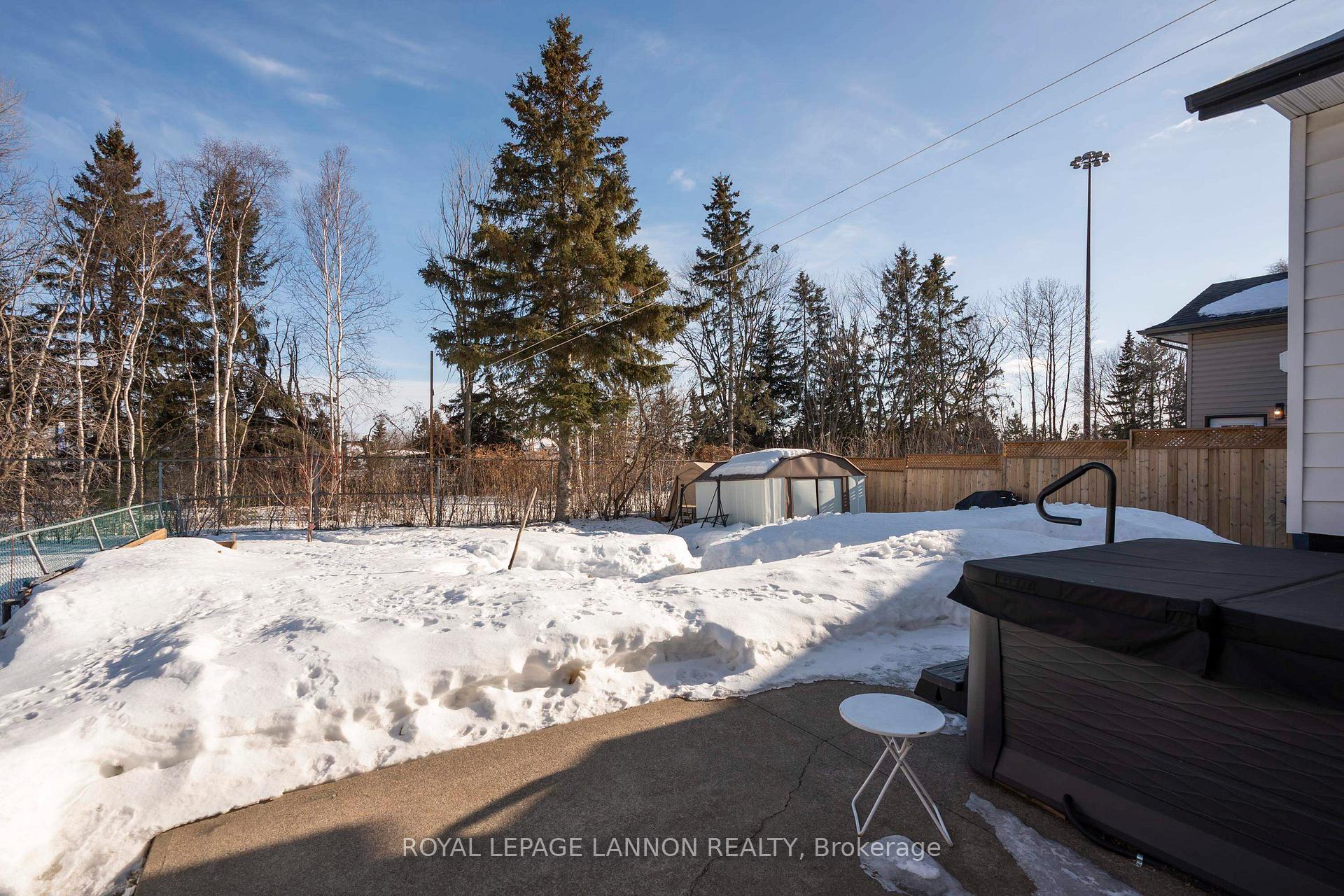 Photo 38 of 131 Carl Avenue, Thunder Bay, John Street North — HOMEH