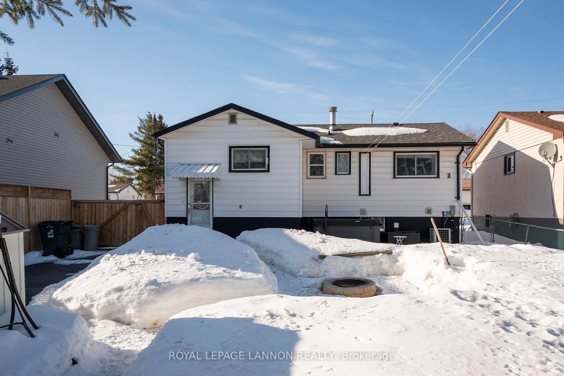Photo 40 of 131 Carl Avenue, Thunder Bay, John Street North — HOMEH