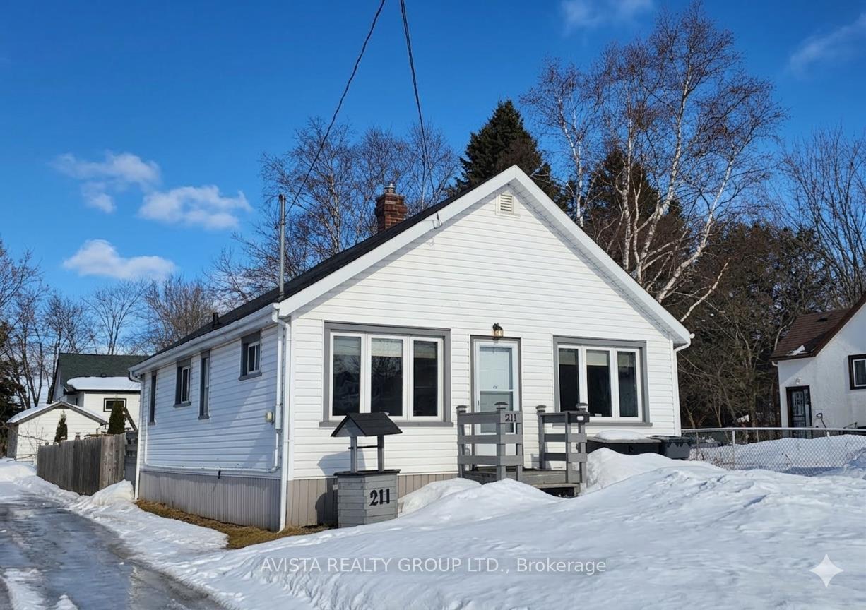 Photo 1 of 211 McCulloch St, Thunder Bay, Court / Cumberland — HOMEH