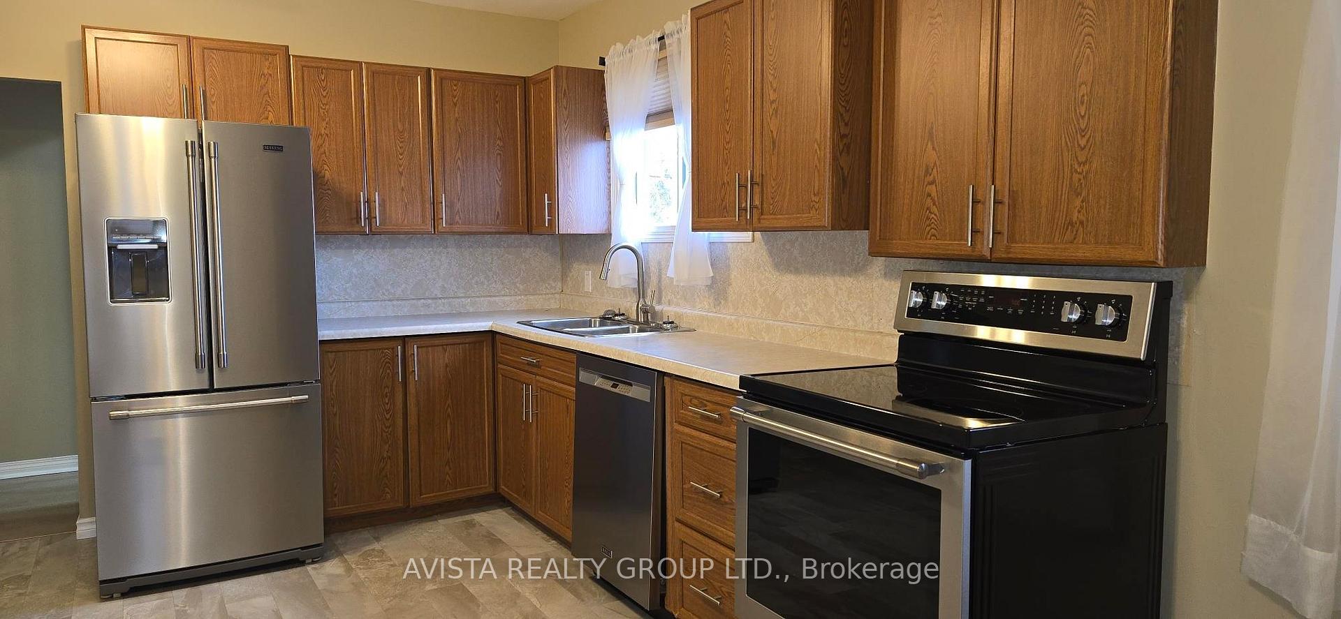 Photo 10 of 211 McCulloch St, Thunder Bay, Court / Cumberland — HOMEH
