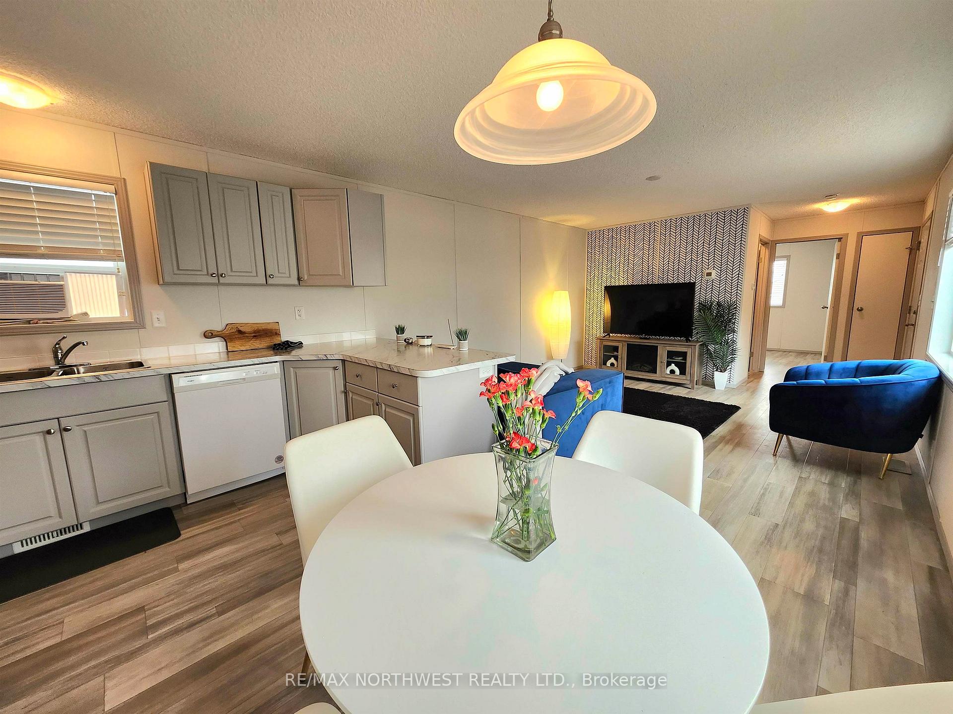 Photo 4 of 68 - 478 Rabbit Lake Road, Kenora, Rabbit Lake — HOMEH