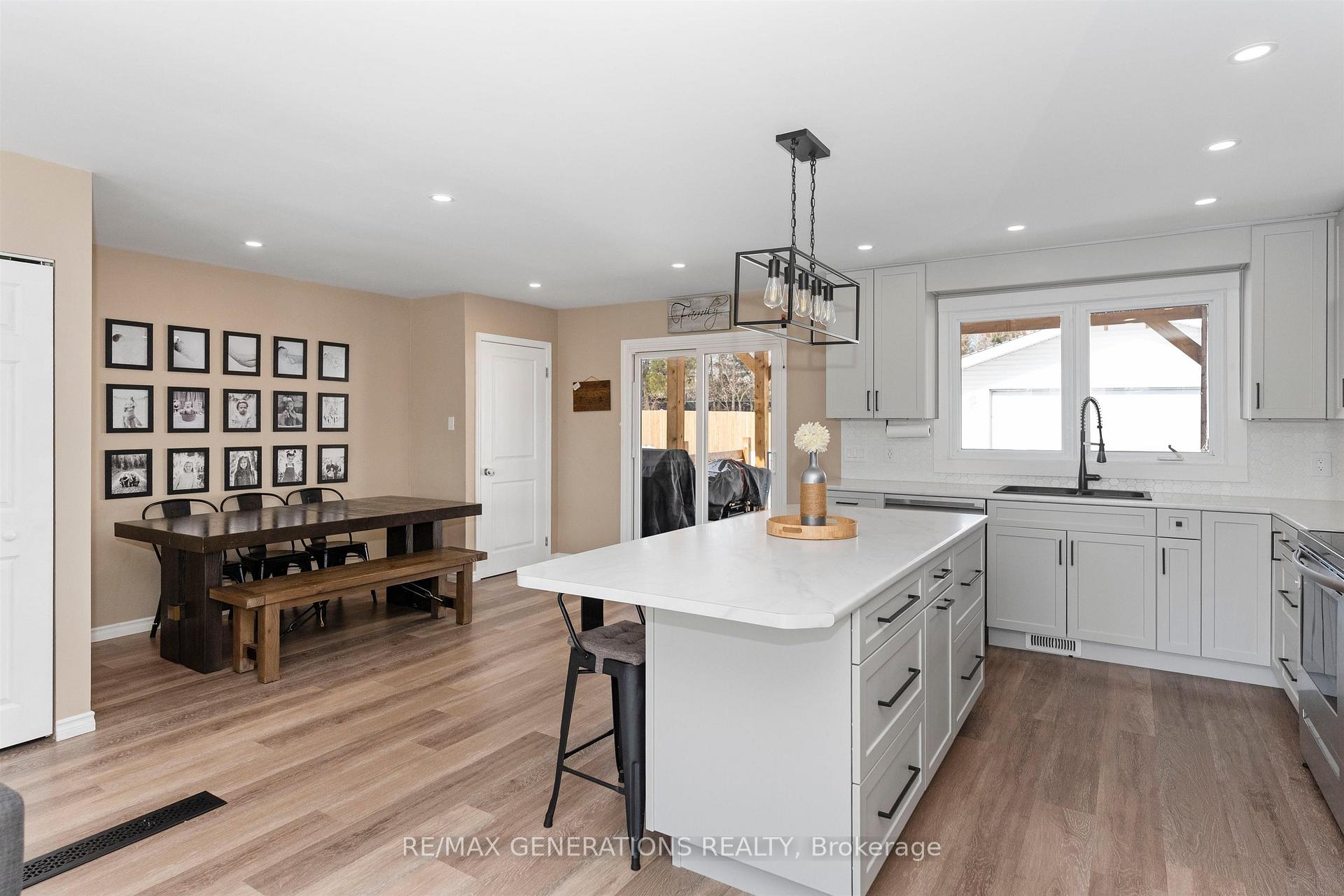 Photo 4 of 153 Fairbank Crescent, Thunder Bay, River Terrace — HOMEH