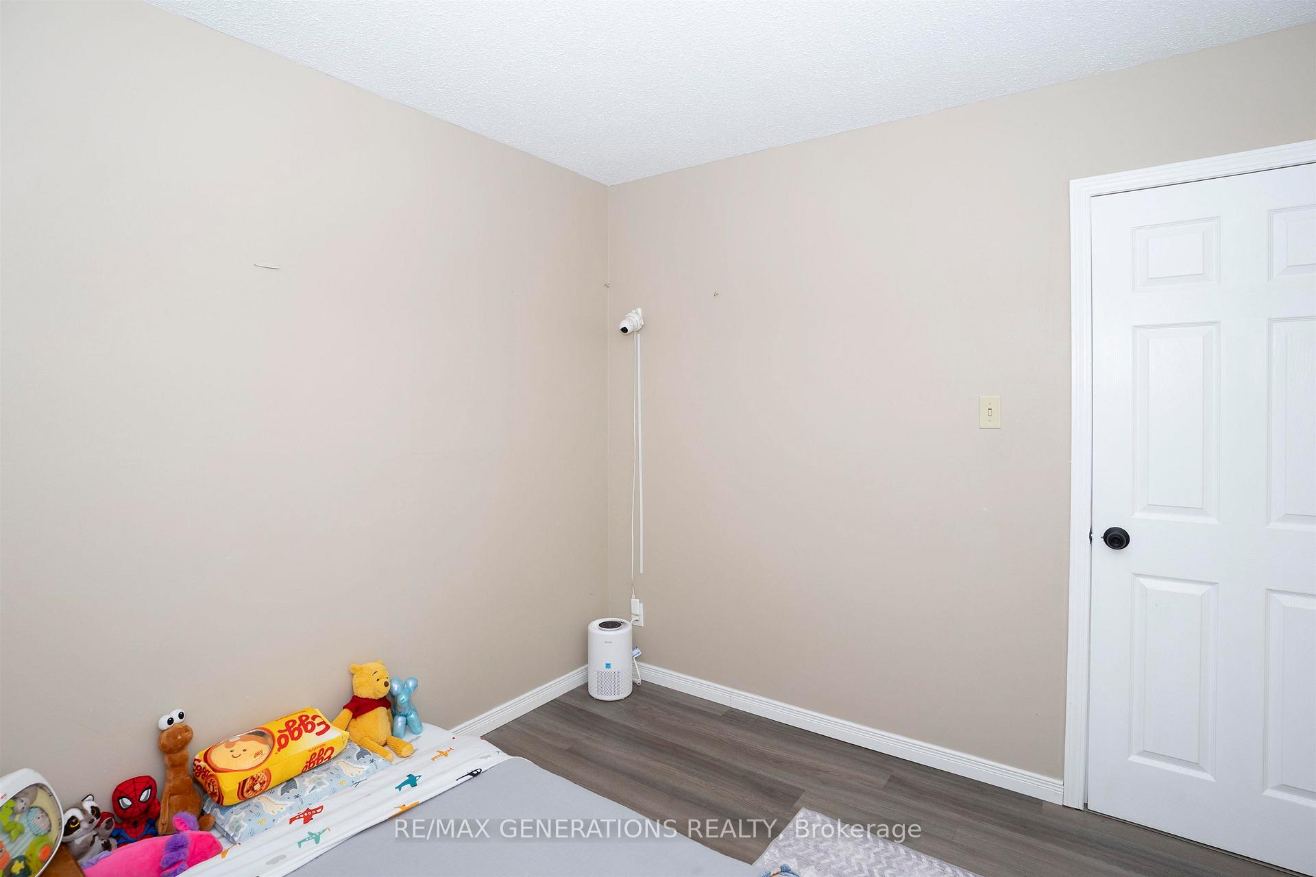 Photo 10 of 153 Fairbank Crescent, Thunder Bay, River Terrace — HOMEH