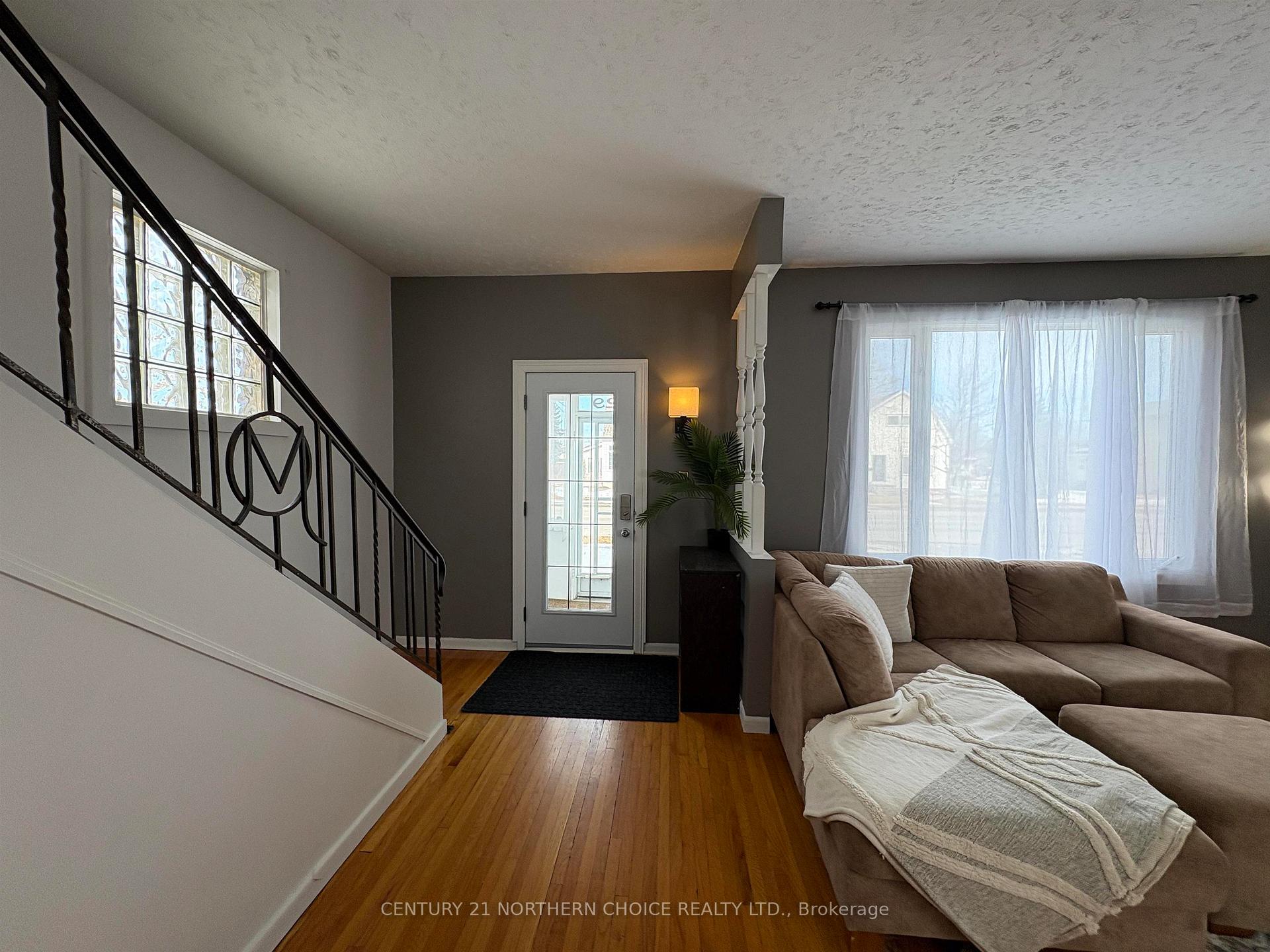 Photo 5 of 429 Second Street E, Fort Frances — HOMEH