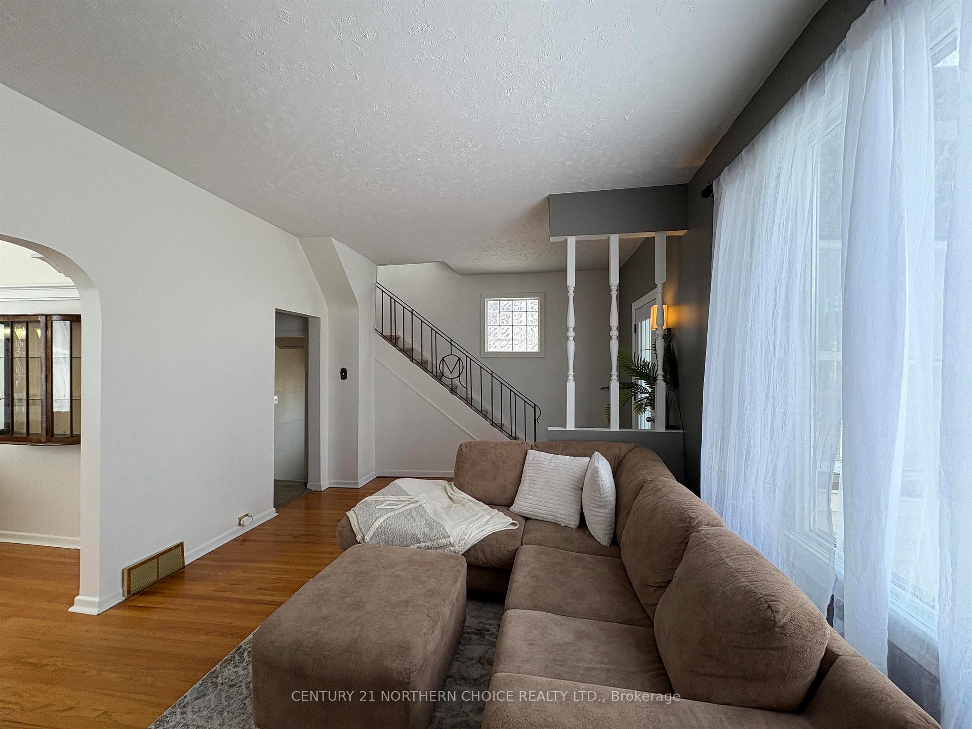 Photo 9 of 429 Second Street E, Fort Frances — HOMEH