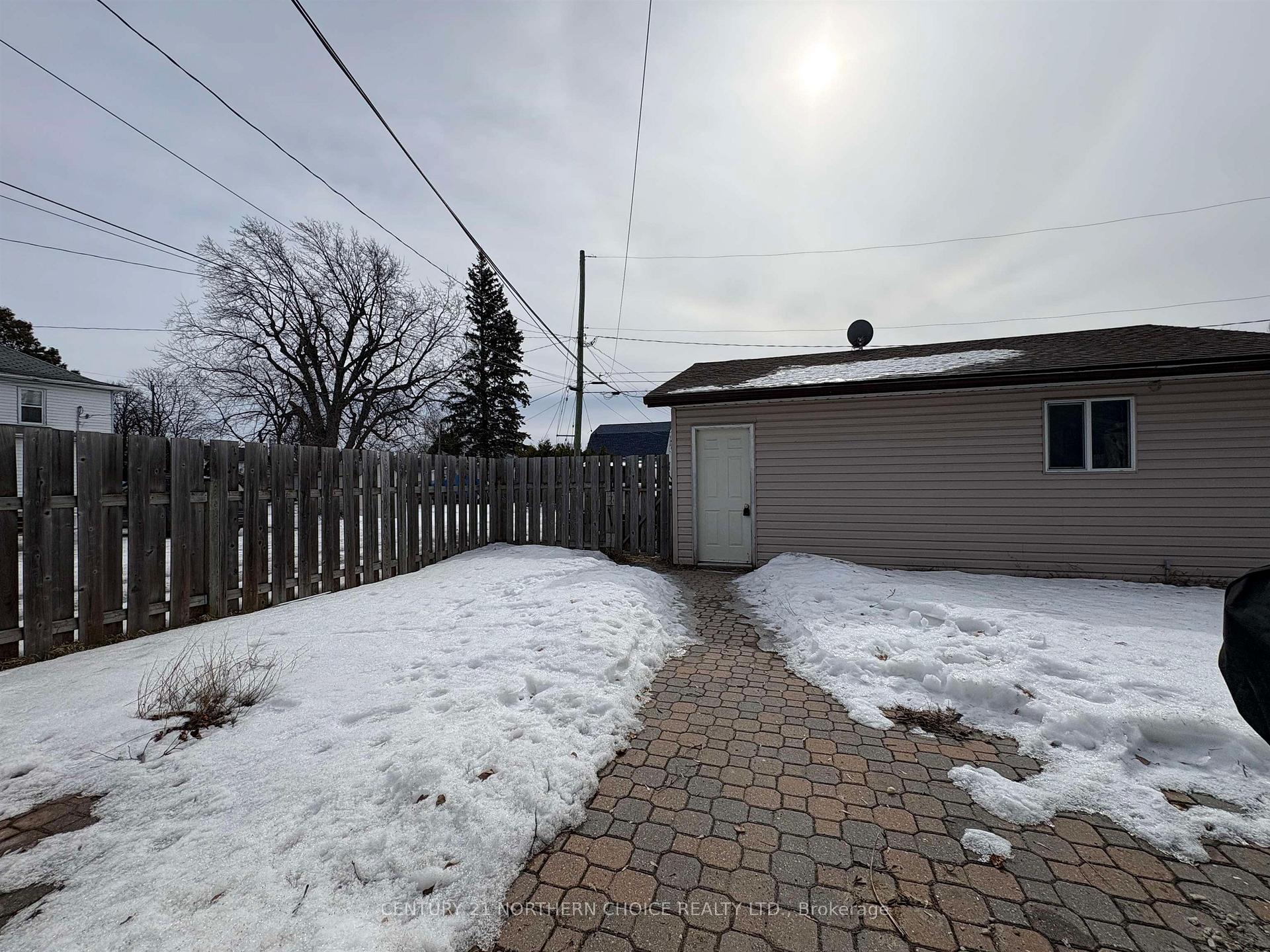 Photo 36 of 429 Second Street E, Fort Frances — HOMEH