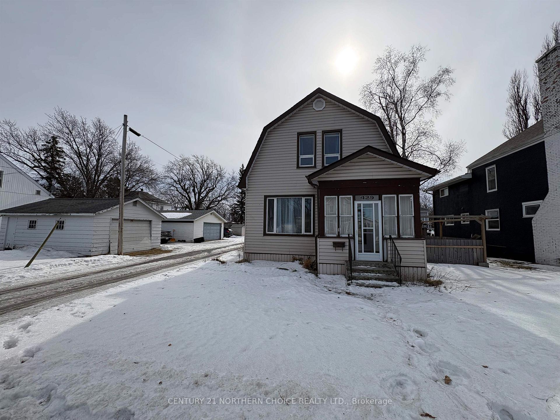 Photo 44 of 429 Second Street E, Fort Frances — HOMEH