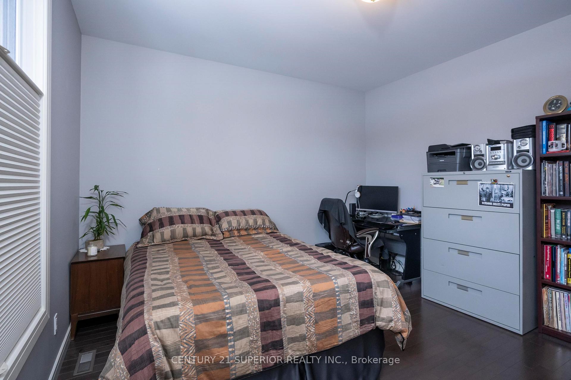 Photo 23 of 1944 Rosslyn Road, Thunder Bay, Rosslyn Road — HOMEH