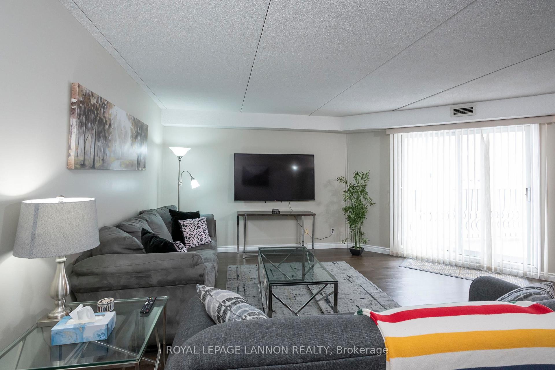 Photo 16 of Unit #304, 1703 Victoria Avenue E, Thunder Bay, McKeller Park — HOMEH
