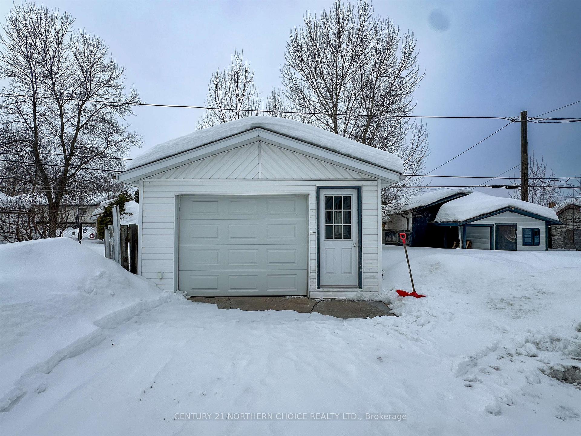 Photo 5 of 59 Detta Road, Red Lake — HOMEH