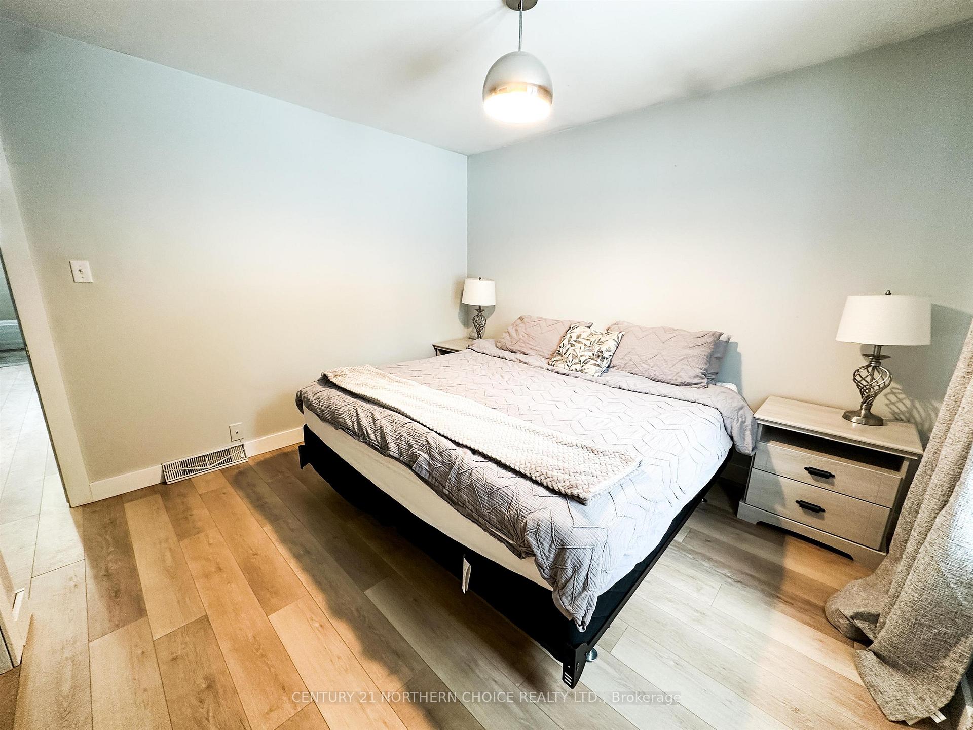 Photo 12 of 59 Detta Road, Red Lake — HOMEH