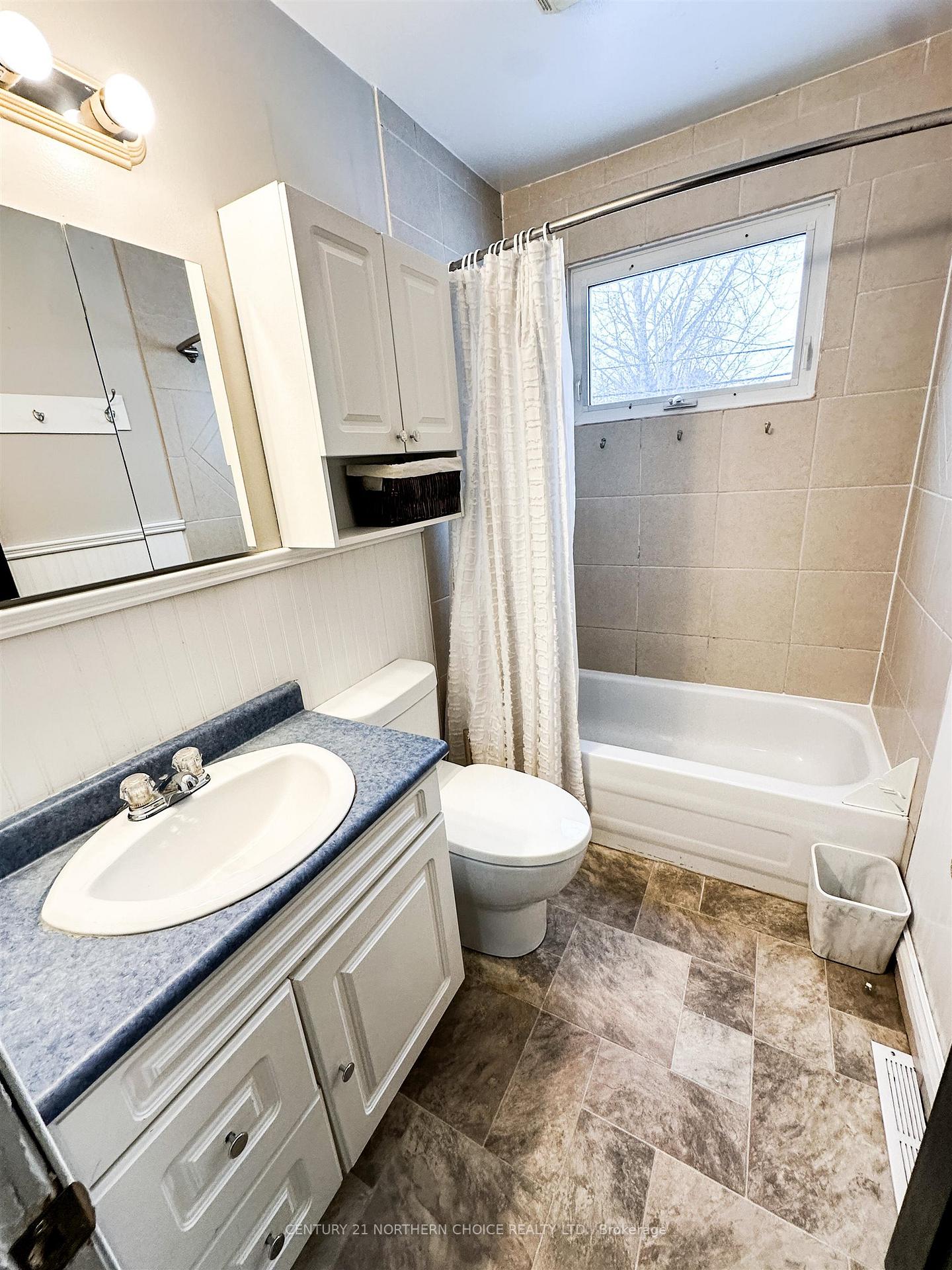 Photo 17 of 59 Detta Road, Red Lake — HOMEH